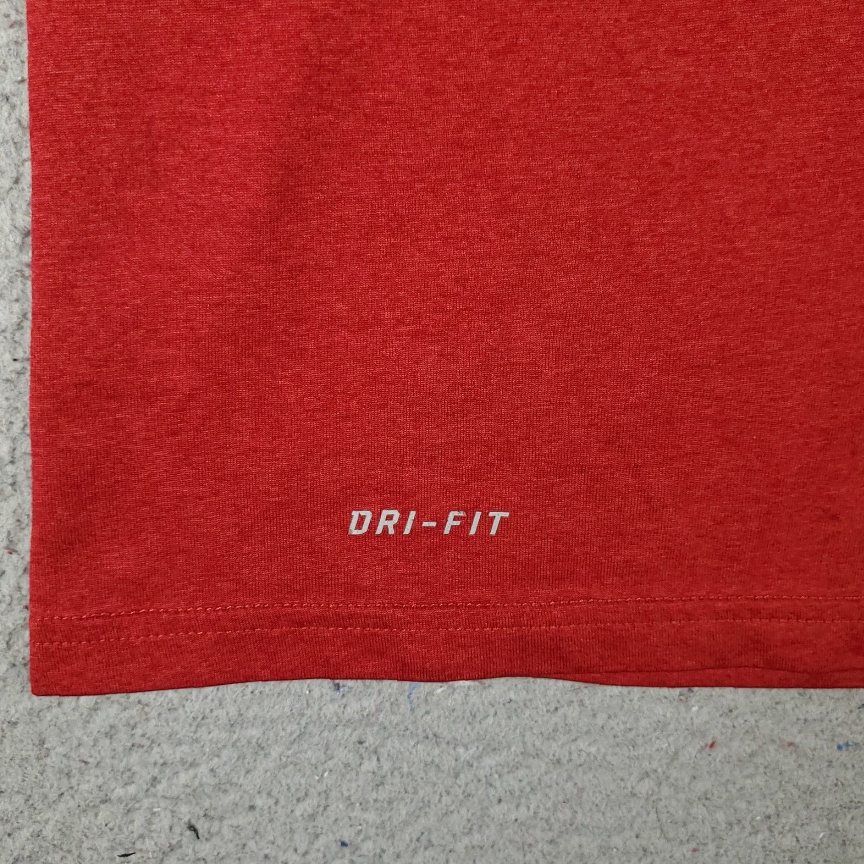 Nike Nike T Shirt Mens M Red Dri-Fit Logo Short Sleeve Casual Knit Crew Neck Sports Unisex Adults Mens Size US M / EU 48-50 / 2 - 4 Thumbnail