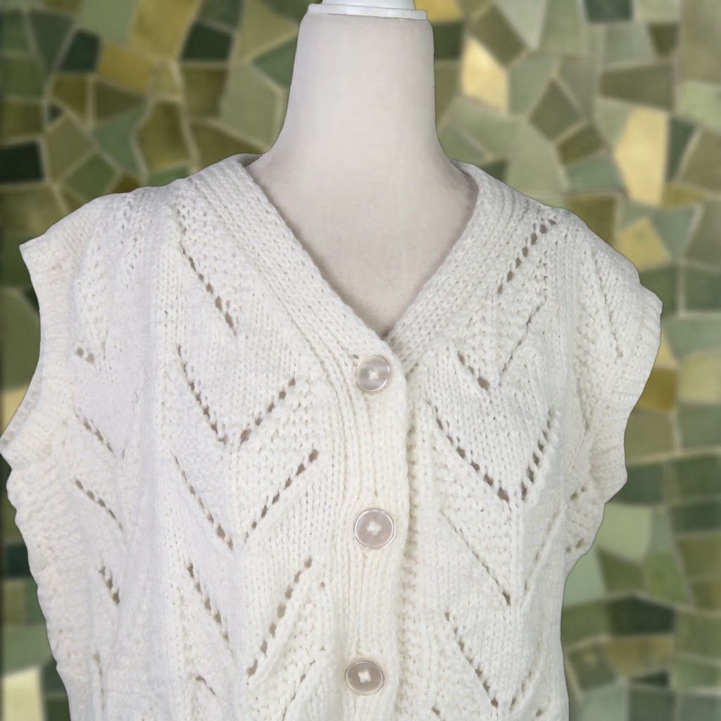 Vintage VINTAGE 90s White Chevron Knit Sweater Vest Cardigan L Size L / US 10 / IT 46 - 1 Thumbnail