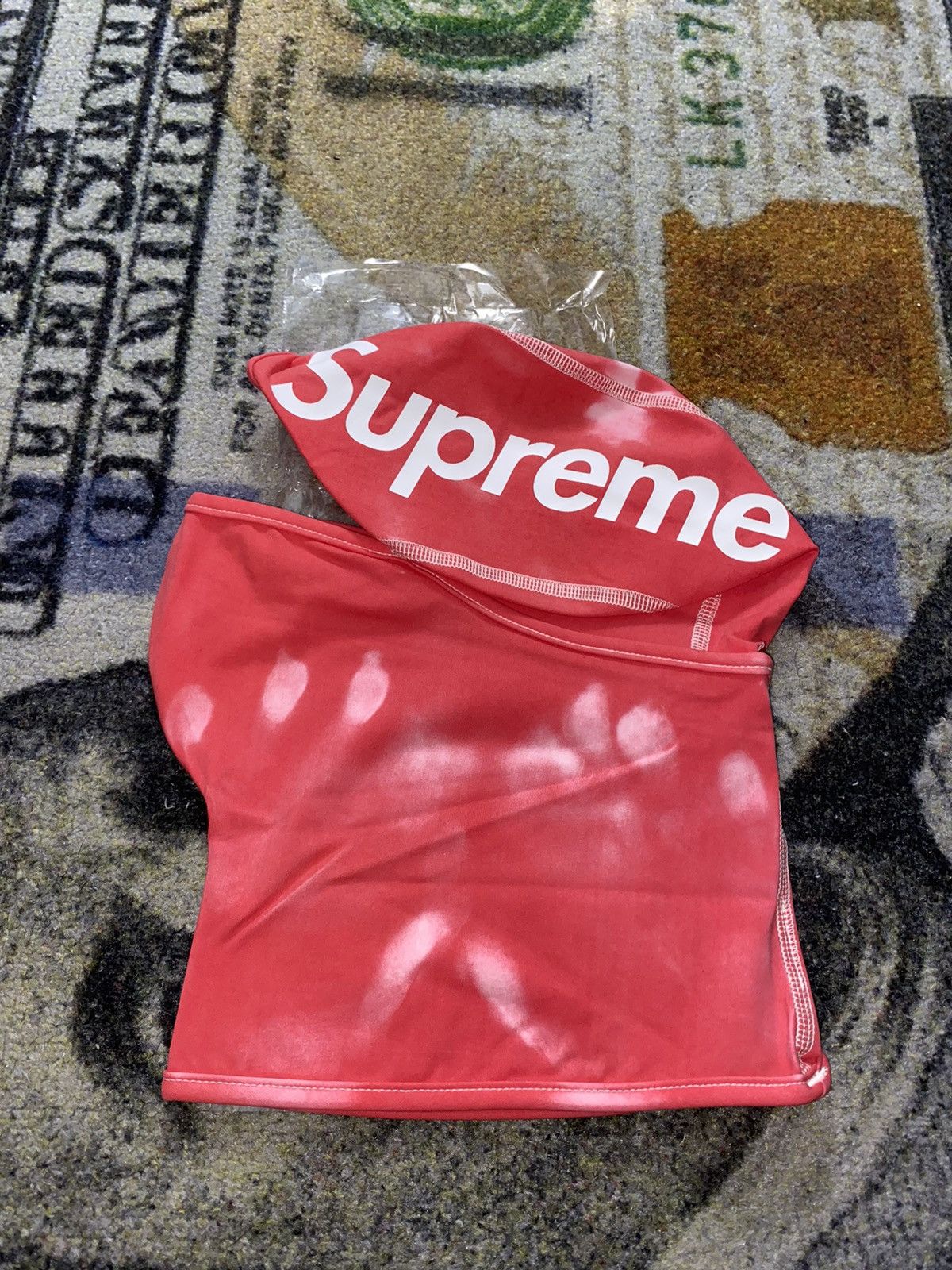 Supreme Heat Reactive Balaclava 24fw 赤 Supreme Heat Reactive Balaclava (FW24) - $32