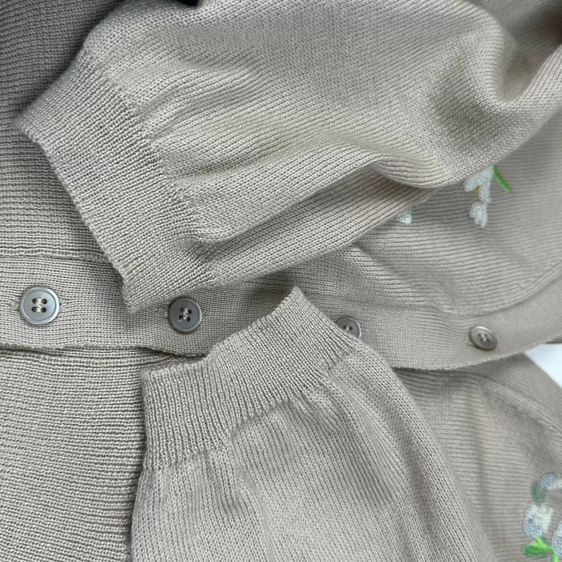 Miu Miu MIU MIU Embroidered Beige Cardigan 38 Size XS / US 0-2 / IT 36-38 - 6 Thumbnail