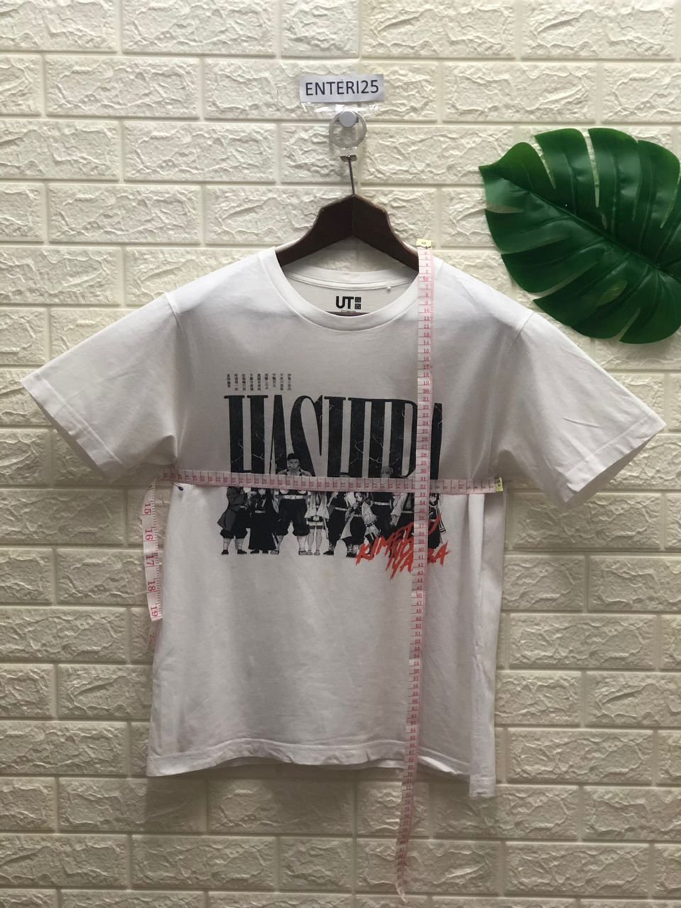 Anime Anima Uniqlo Demon Slayer Kimetsu no Yaiba Hashira T-shirt Size US M / EU 48-50 / 2 - 4 Thumbnail