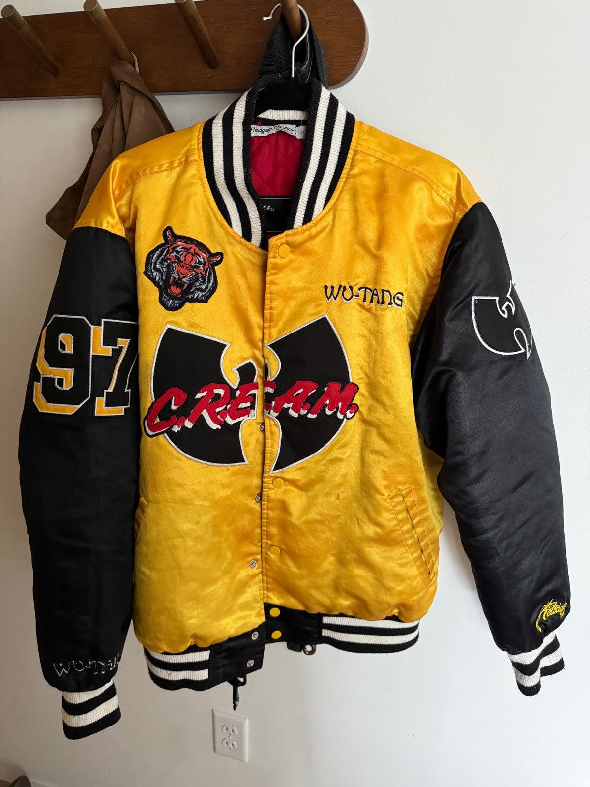Vintage Vintage Wu-Tang Clan Varsity Jacket – (Rare 90s Throwback) Size US L / EU 52-54 / 3 - 1 Thumbnail