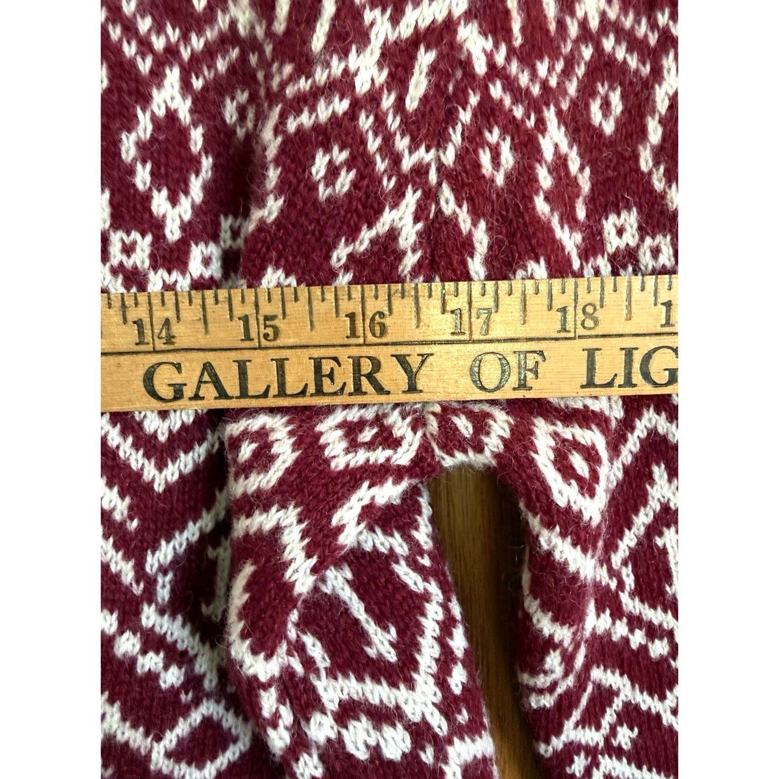 American Eagle Outfitters VINTAGE American Eagle Pullover Sweater Women’s L Red Fair Isle Wool V-Neck Cozy Size L / US 10 / IT 46 - 5 Thumbnail