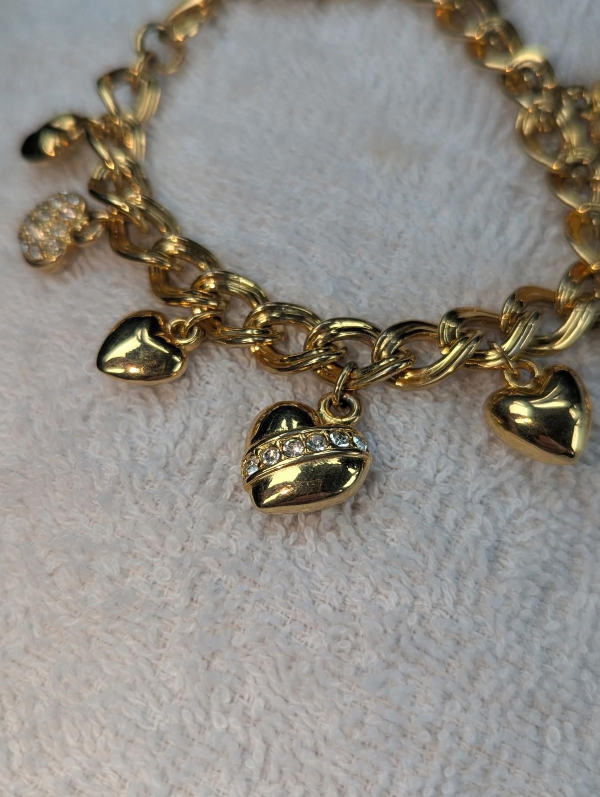 Designer VTG Nolan Miller Gold Tone Rhinestone Heart Charm Bracelet Size ONE SIZE - 1 Thumbnail