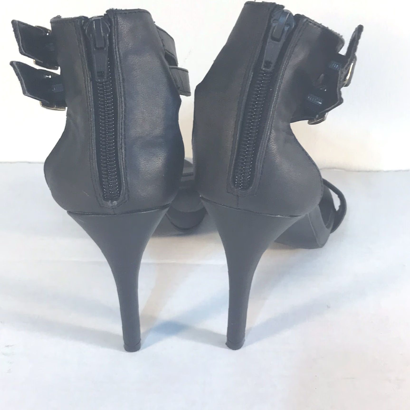 Vintage Candies Women’s Black Strappy Buckle 4in Stiletto Heel Size 8.5M Formal Fashion Size US 9 / IT 39 - 2 Thumbnail