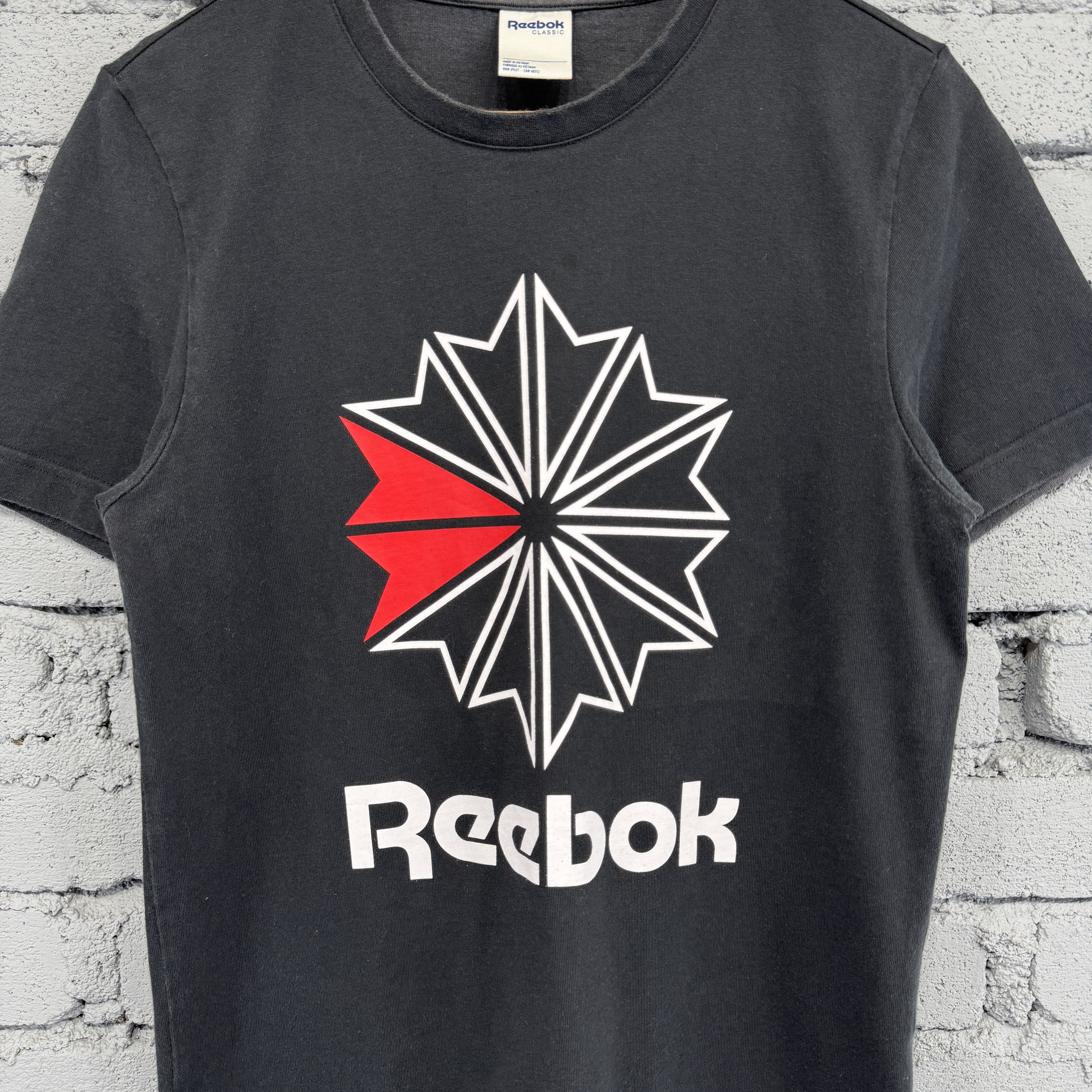 Vintage Rare Vintage Reebox Classic Big Logo Black Tshirt Size US S / EU 44-46 / 1 - 3 Thumbnail
