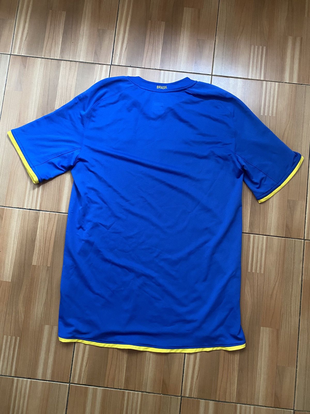 Nike Nike BRAZIL 2008 2010 AWAY FOOTBALL SHIRT SOCCER JERSEY Size US M / EU 48-50 / 2 - 5 Thumbnail