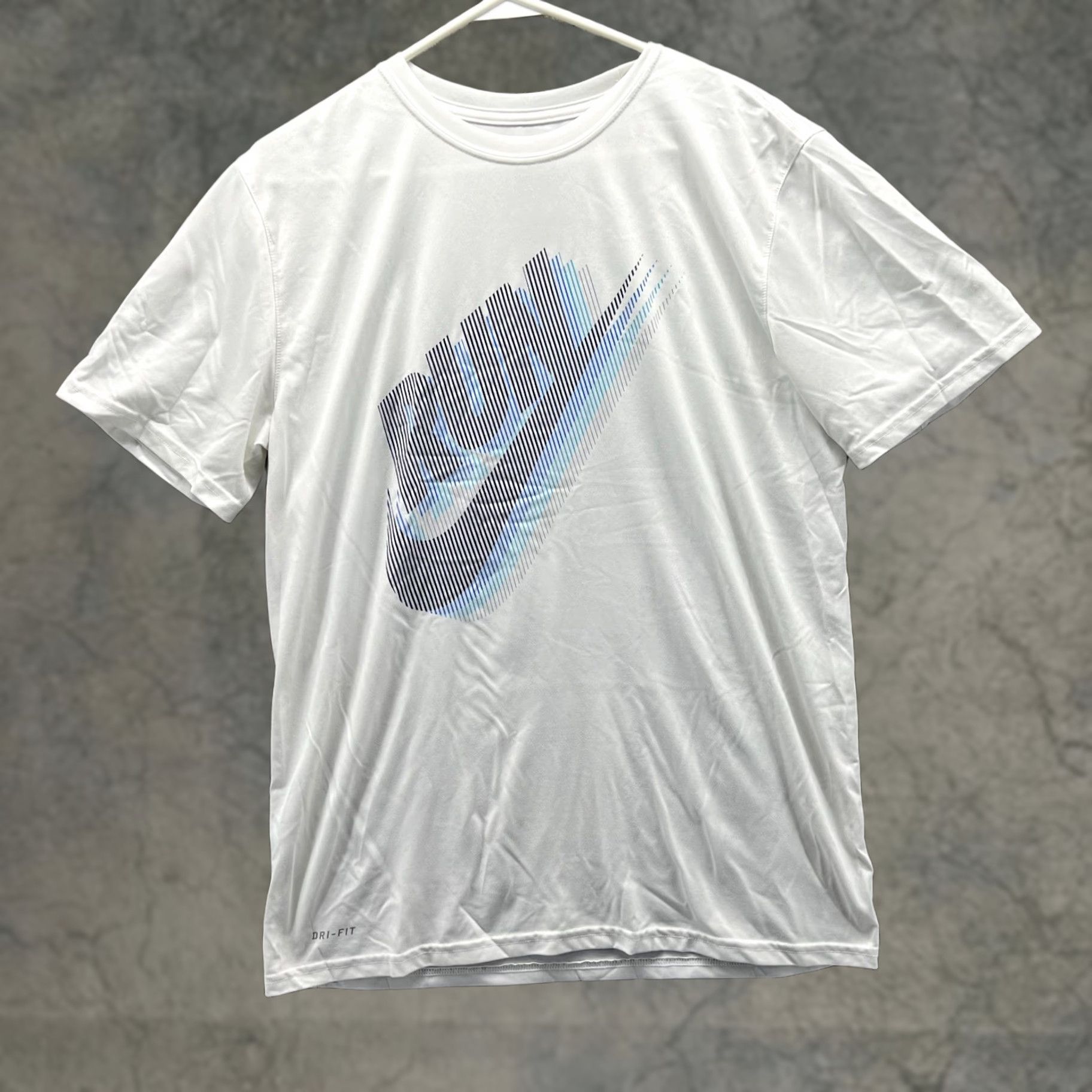 Nike Nike Shirt Mens Large White Crewneck Tee Dri Fit Athletic Swoosh Jersey Running Size US L / EU 52-54 / 3 - 1 Thumbnail