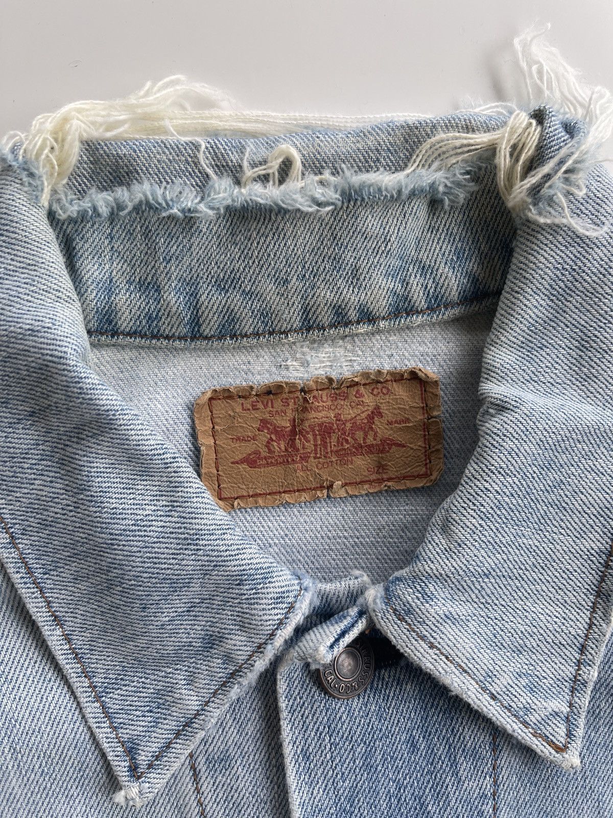 Levi's Vintage Clothing Vintage Levis J02 Distressed Trucker Denim Jacket Size US M / EU 48-50 / 2 - 17 Thumbnail