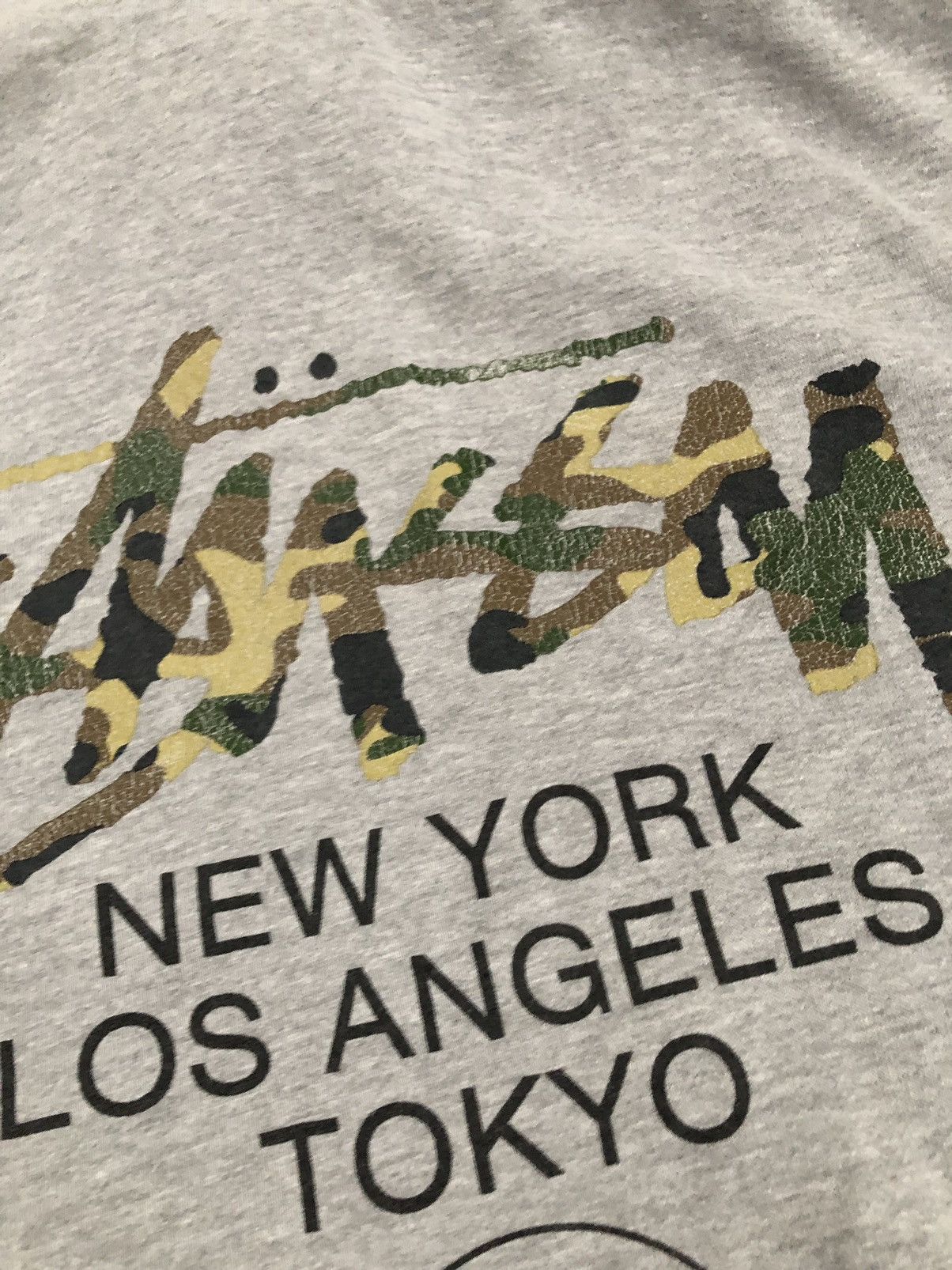 Japanese Brand × Stussy × Vintage VINTAGE STUSSY TOUR CAMO LOGO HOODIE Size US M / EU 48-50 / 2 - 7 Thumbnail