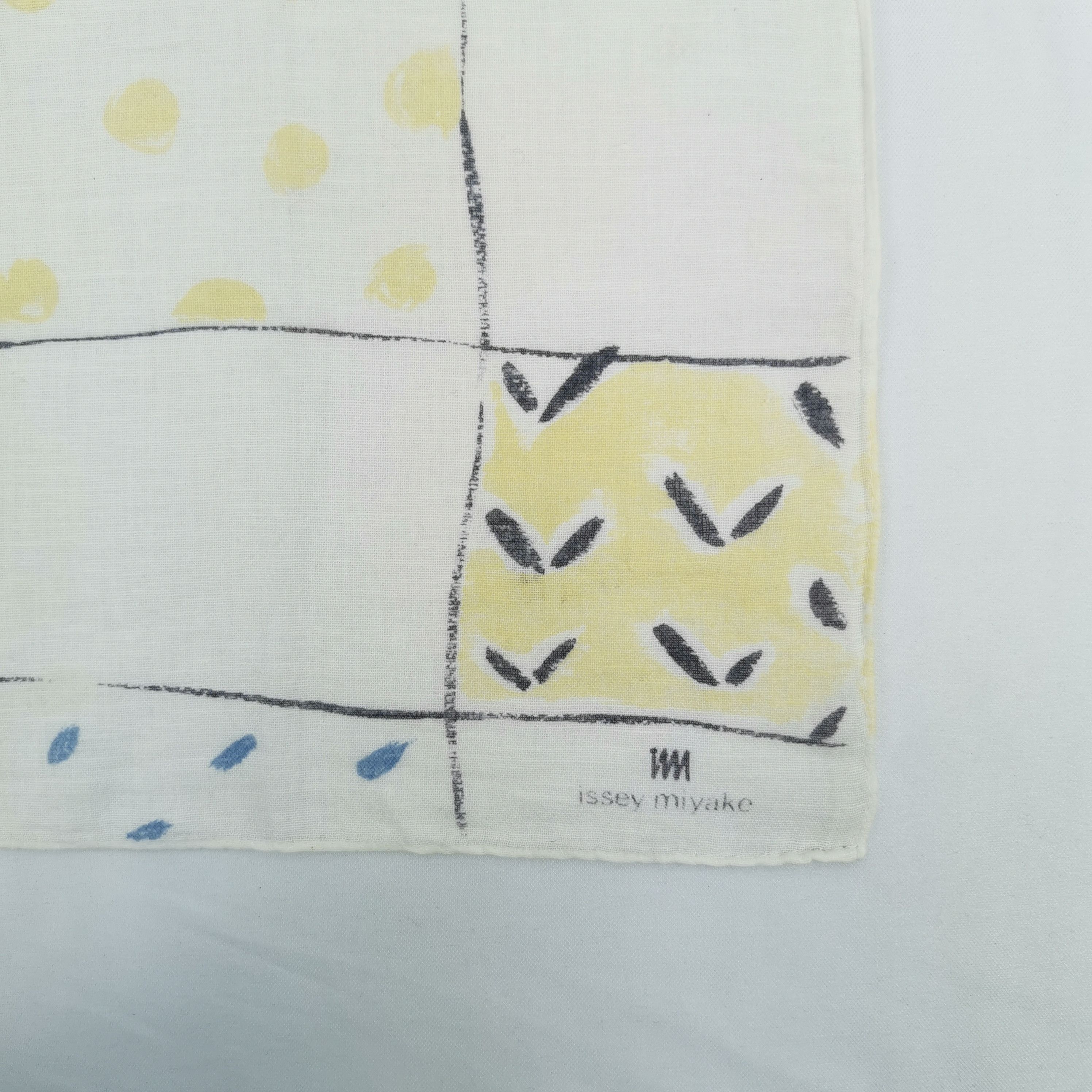 Issey Miyake Vintage Issey Miyake Handkerchief Neckerchief 56789 Size ONE SIZE - 3 Thumbnail