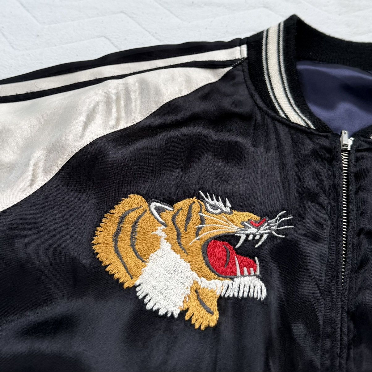 Avirex Avirex Sukajan Satin Rayon Bomber Jacket Tiger Dragon Japan Size US XL / EU 56 / 4 - 8 Thumbnail
