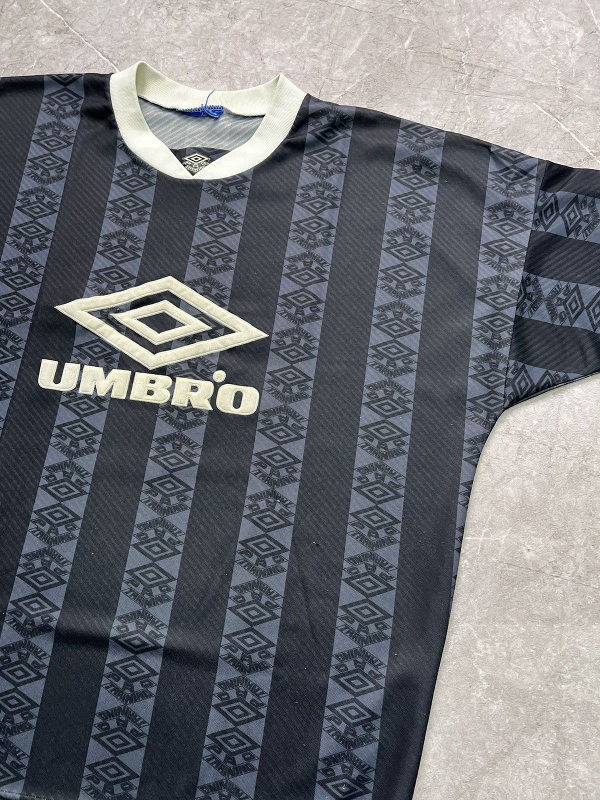 Umbro × Vintage vintage VETEMENTS STYLE UMBRO training shirt 90s Size US L / EU 52-54 / 3 - 5 Thumbnail