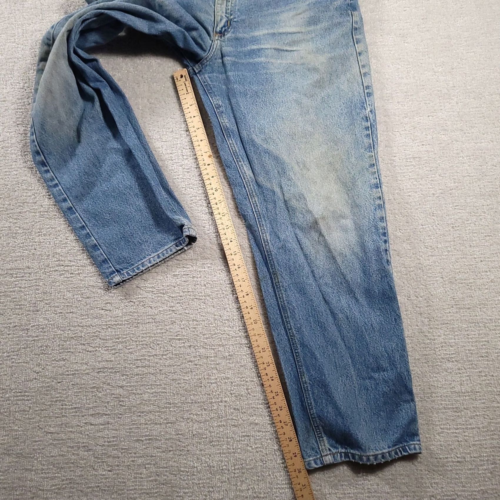 Carhartt VINTAGE Carhartt Jeans DST B17 Relaxed Fit Medium Wash 38x30 Mens Blue 5-Pocket Distressed Not Stained Size US 38 / EU 54 - 5 Thumbnail