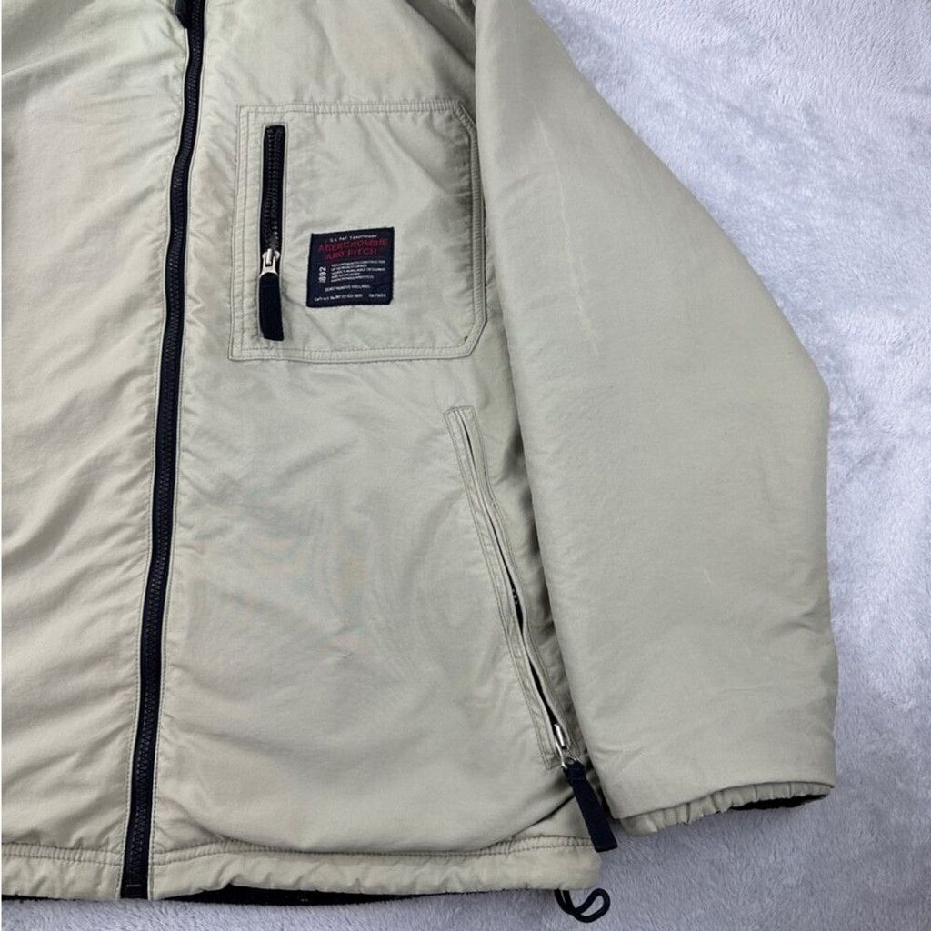 Abercrombie & Fitch Abercrombie & Fitch Reversible Jacket Men’s Size Small Winte Size US S / EU 44-46 / 1 - 10 Thumbnail