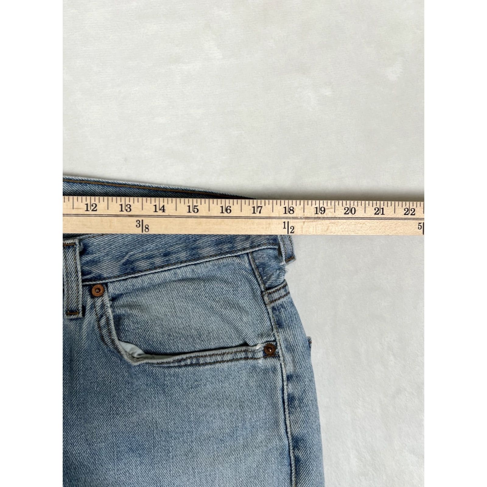 Levi's VINTAGE Levi's 505 Jeans Denim Blue 32x30 Straight Regular Distressed 90s Grunge USA Mens Size US 32 / EU 48 - 6 Thumbnail
