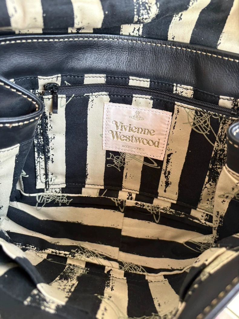 Vivienne Westwood Vivienne Westwood size os Black leather Saturn logo motorcy Size ONE SIZE - 9 Thumbnail