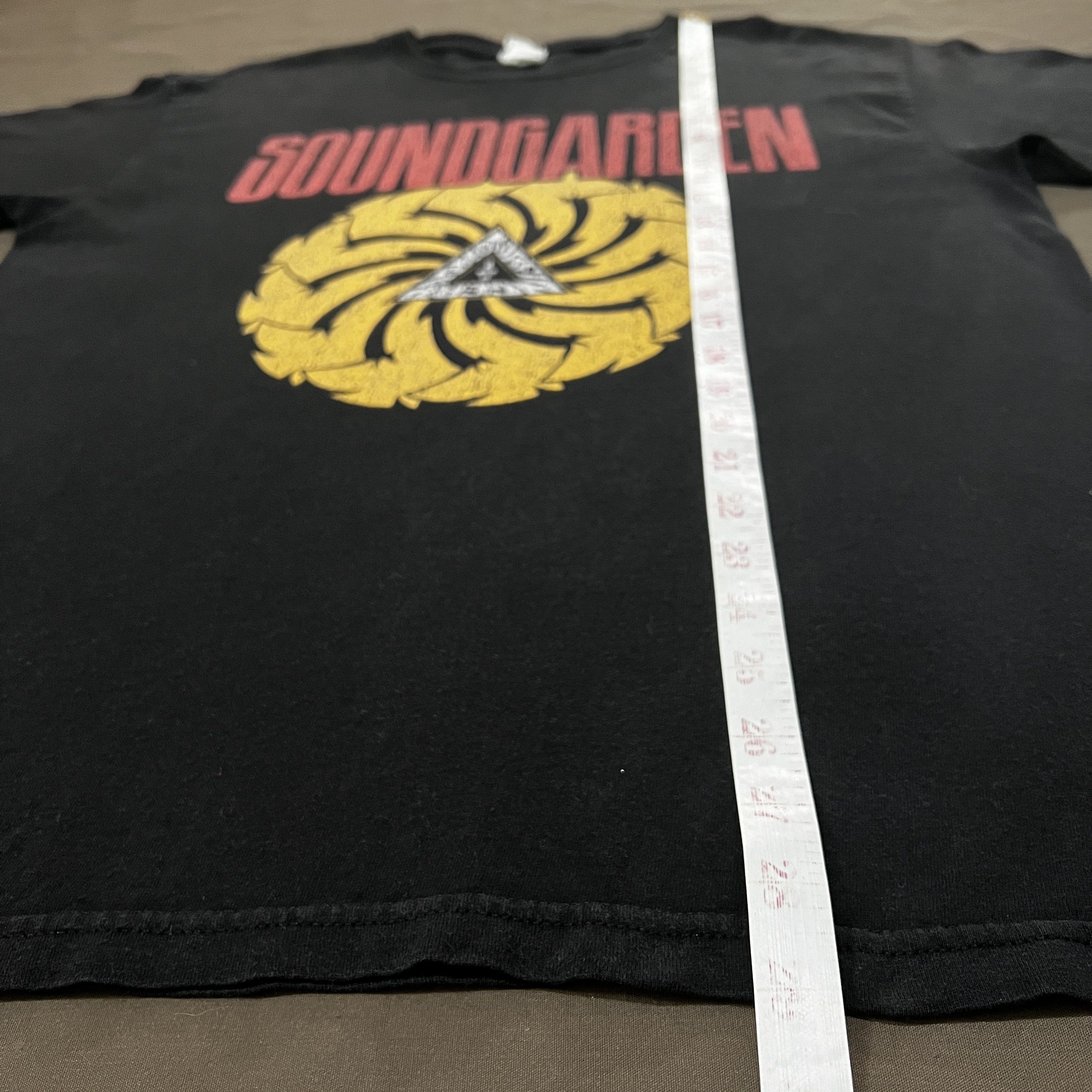 Band Tees Vintage Y2K Soundgarden Tour Tee Grunge Alternative rock Size US L / EU 52-54 / 3 - 7 Thumbnail