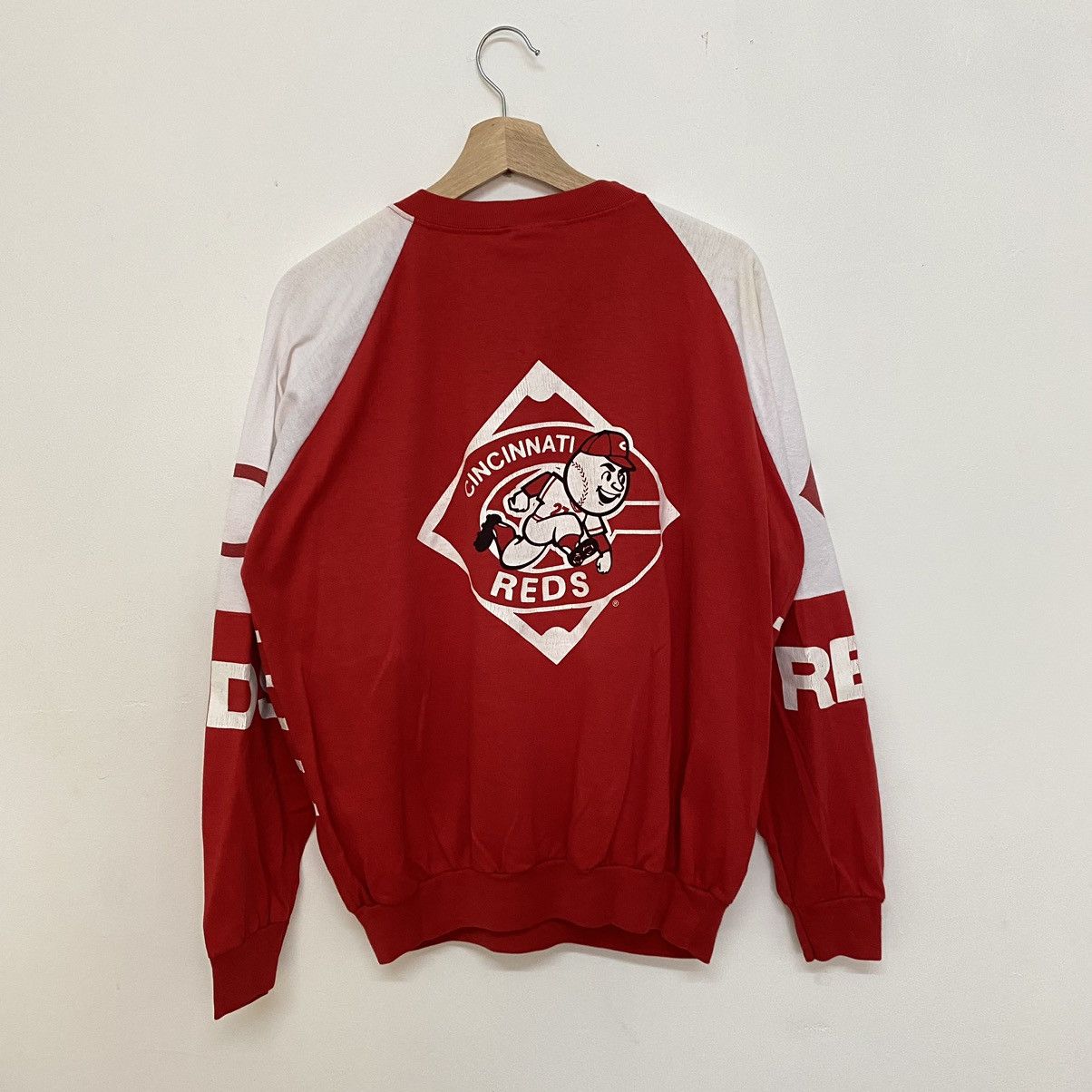 MLB × Vintage Vintage 89 MLB Cincinnati Reds Baseball Overprint Sweatshirt Size US XL / EU 56 / 4 - 2 Thumbnail