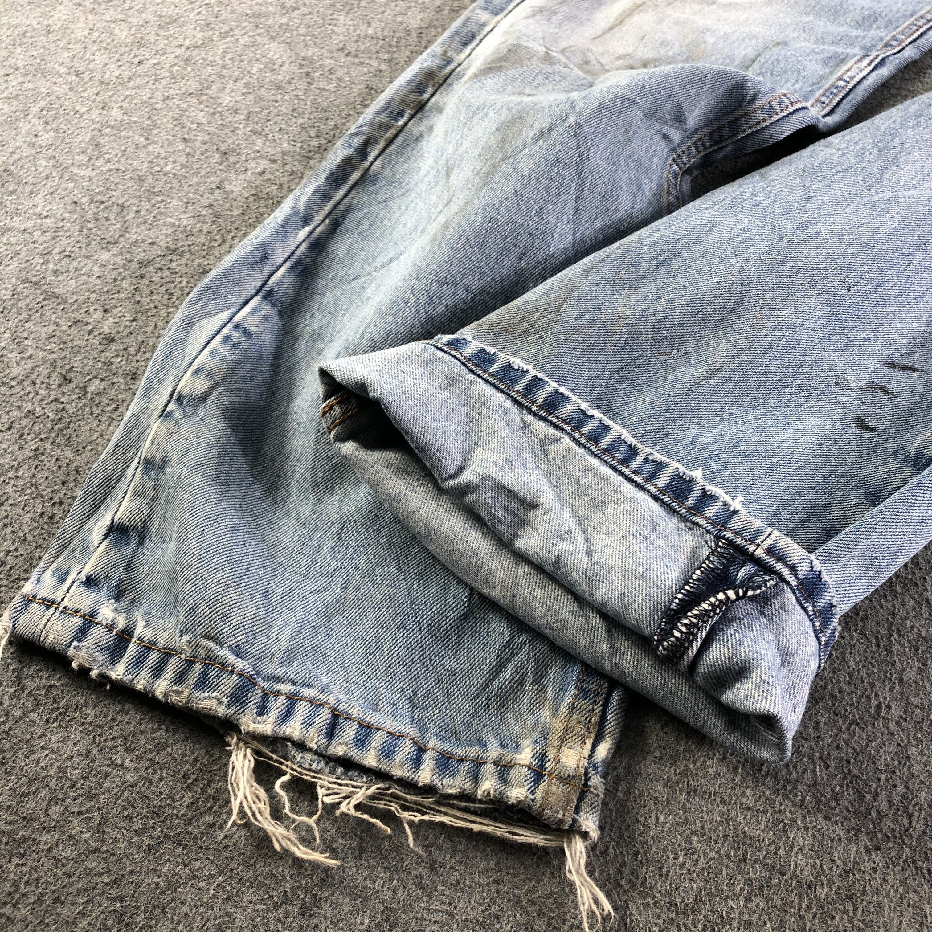 Levi's Vintage Light Wash Levis 505 Jeans-J4306 Size US 35 - 7 Thumbnail