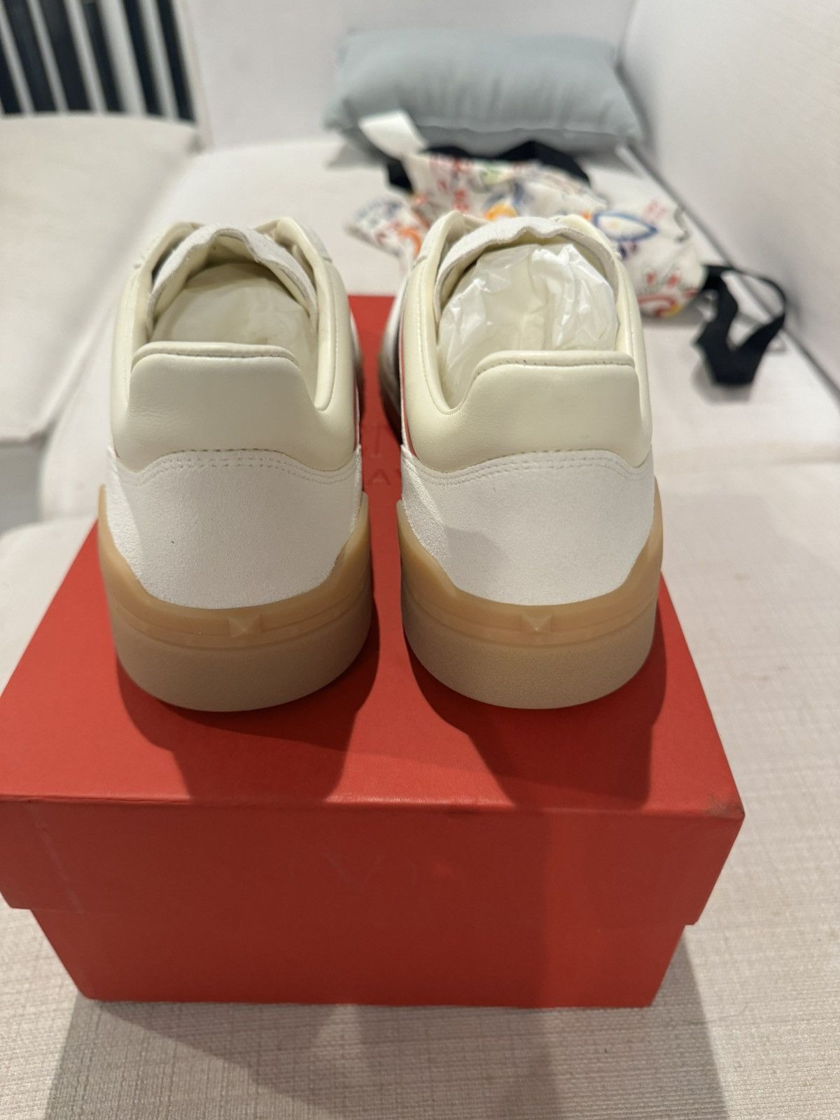 Valentino Valentino Upvilllage sneakers white rockstud men women shoes Size US 9 / EU 42 - 4 Thumbnail