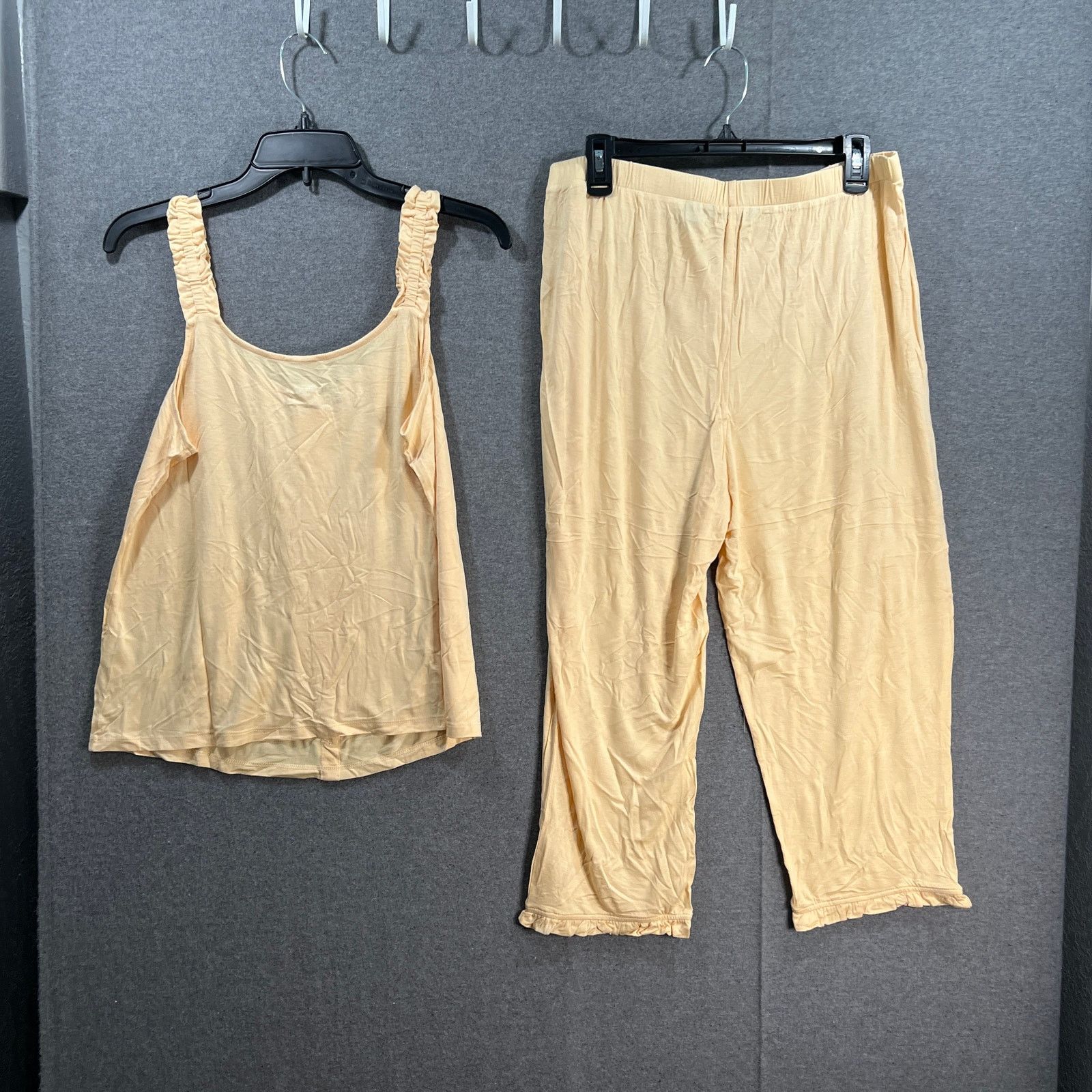 Other AnyBody Ruffle Tank and Cropped Pant Butter Yellow Medium Size M / US 6-8 / IT 42-44 - 2 Thumbnail