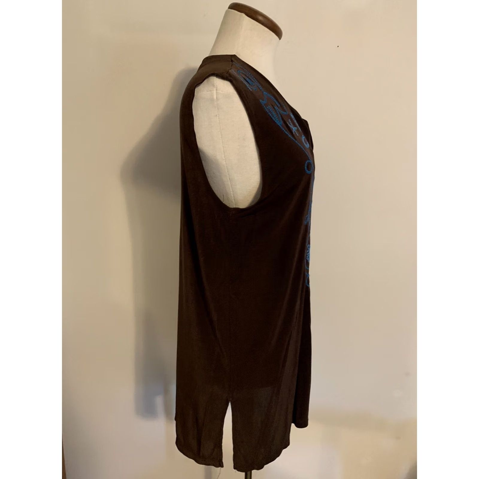 Coldwater Creek VINTAGE Coldwater Creek Tank Womens 8 Brown Embroidered Sleeveless V-Neck Boho Slinky Flowy Size M / US 6-8 / IT 42-44 - 3 Thumbnail