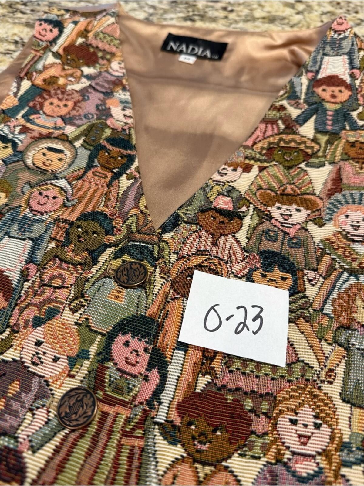 NADA Nadia vintage vest eclectic people pattern FLAW SZ M Size M / US 6-8 / IT 42-44 - 10 Thumbnail
