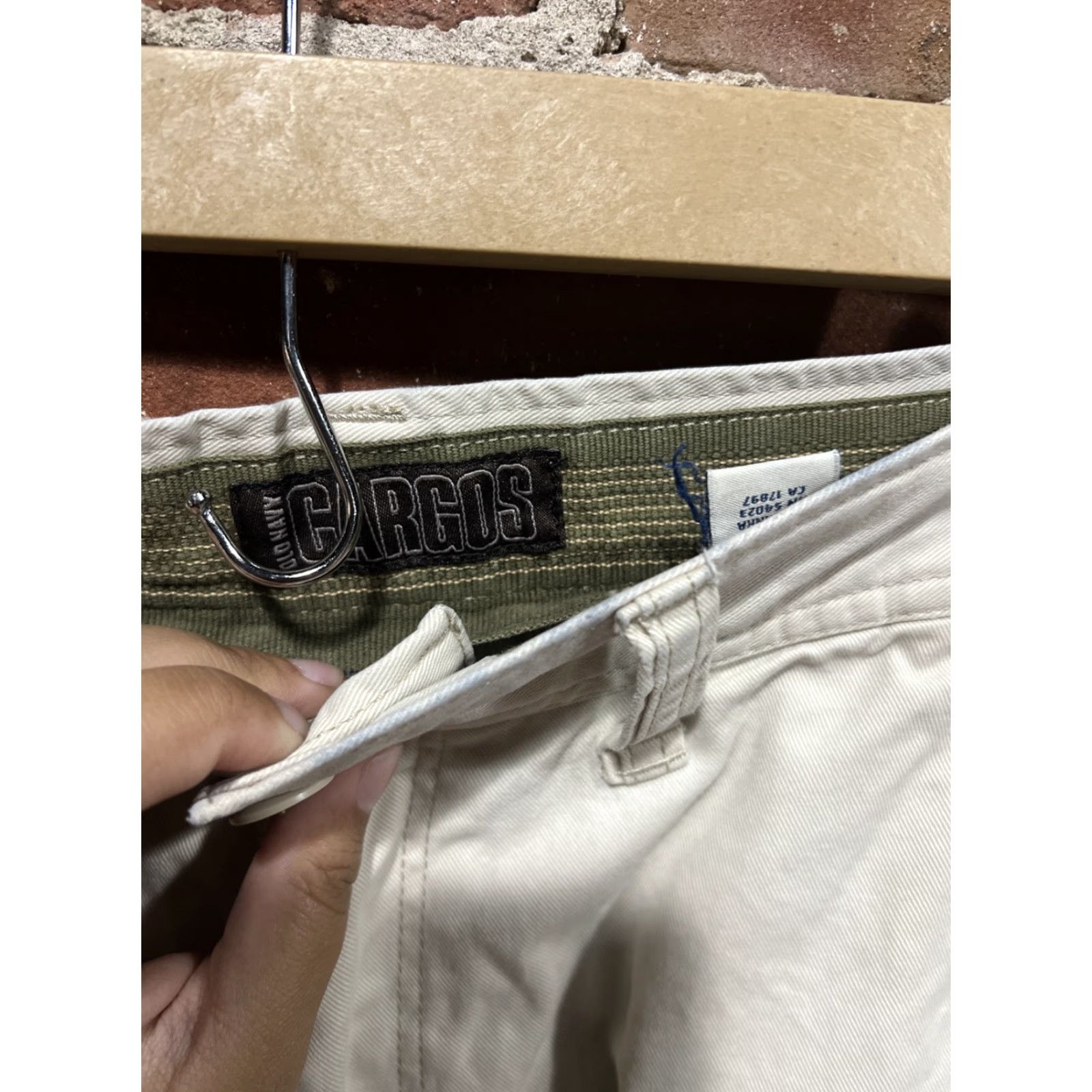 Old Navy VINTAGE Old Navy Pants Mens 30x32 Beige Cargo Cotton Pockets Y2K Size US 30 / EU 46 - 2 Thumbnail