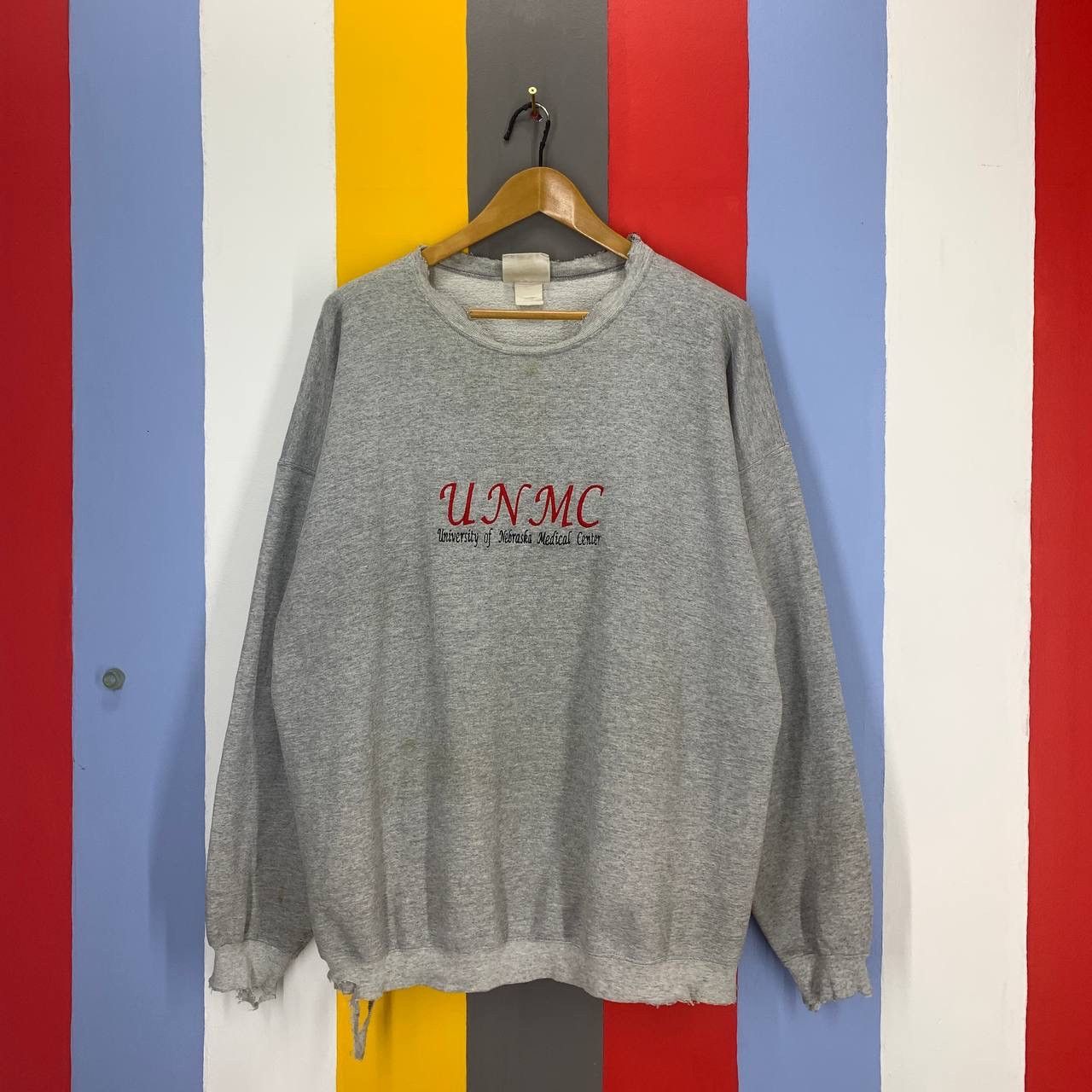 Hanes 90s UNIVERSITY NEBRASKA MEDICAL CENTER Sweatshirt #2200/21 Size US L / EU 52-54 / 3 - 1 Thumbnail