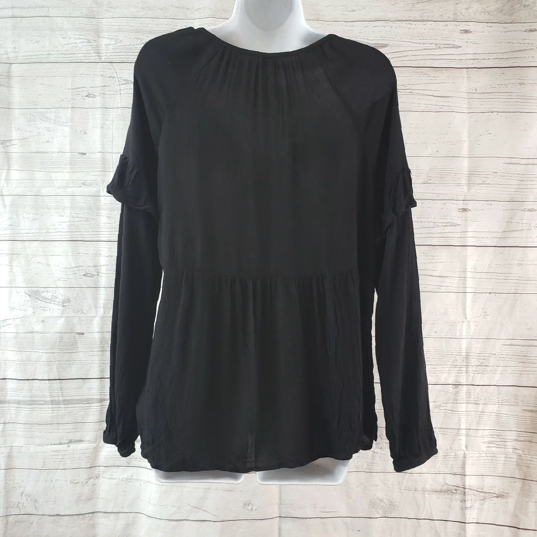 Old Navy Old Navy Womens Top Sz Medium Solid Black Long Sleeve Tassels Rayon Top Womens Medium Black Long Sleeve Tassels Rayon Size M / US 6-8 / IT 42-44 - 4 Thumbnail