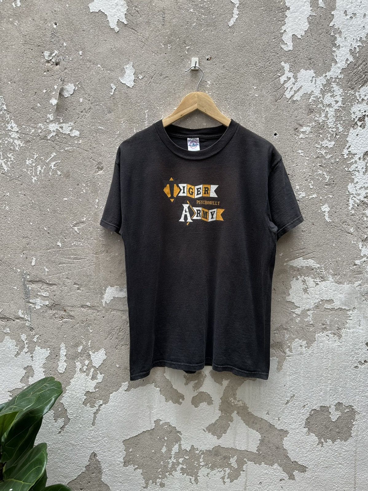 Band Tees Vintage Tiger Army American Psychobilly Band Faded Tees Size US M / EU 48-50 / 2 - 1 Thumbnail