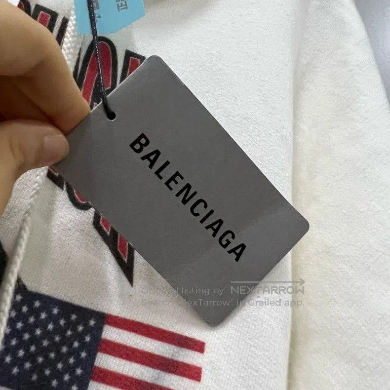 Balenciaga Balenciaga White Graphic Logo Hoodie. Size US M / EU 48-50 / 2 - 5 Thumbnail