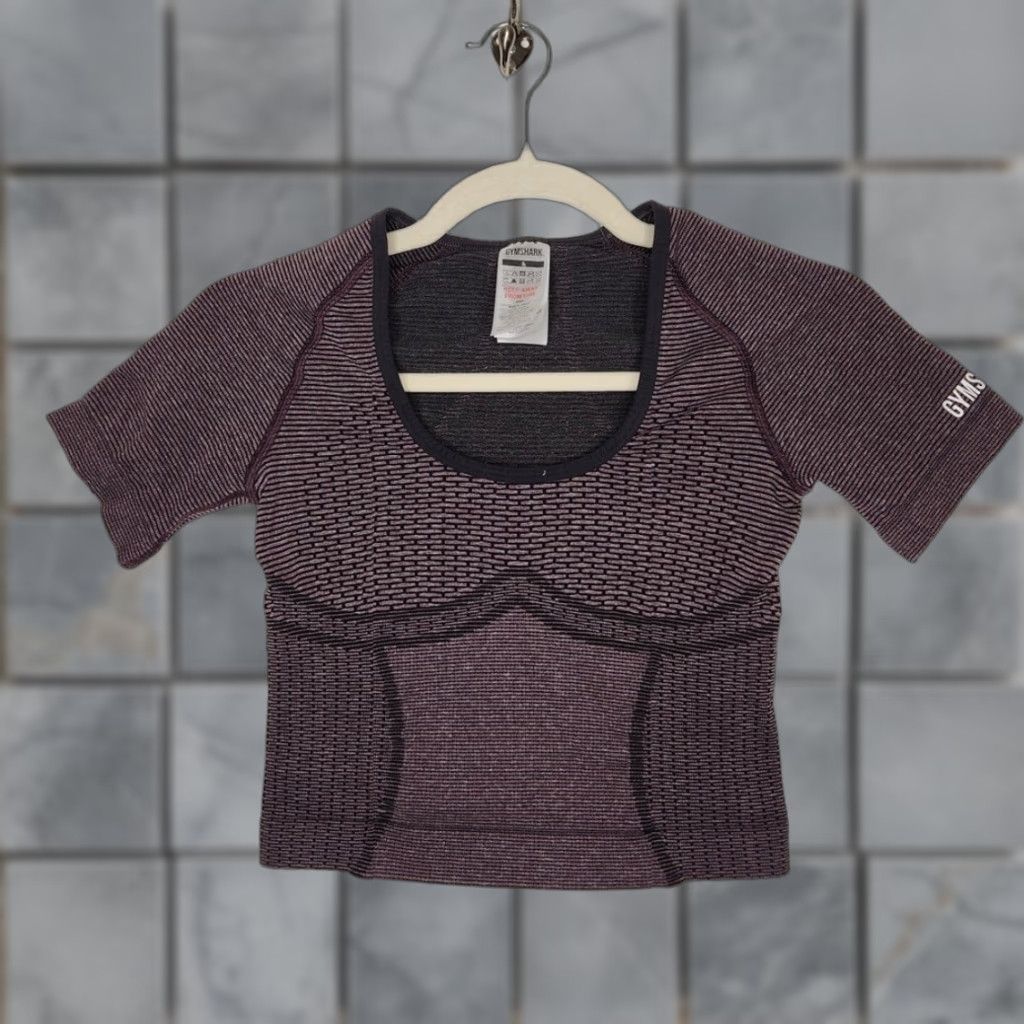 Gymshark VINTAGE Gymshark Shirt Top Crop Stretch Workout Small Womens Yoga Size S / US 4 / IT 40 - 1 Thumbnail