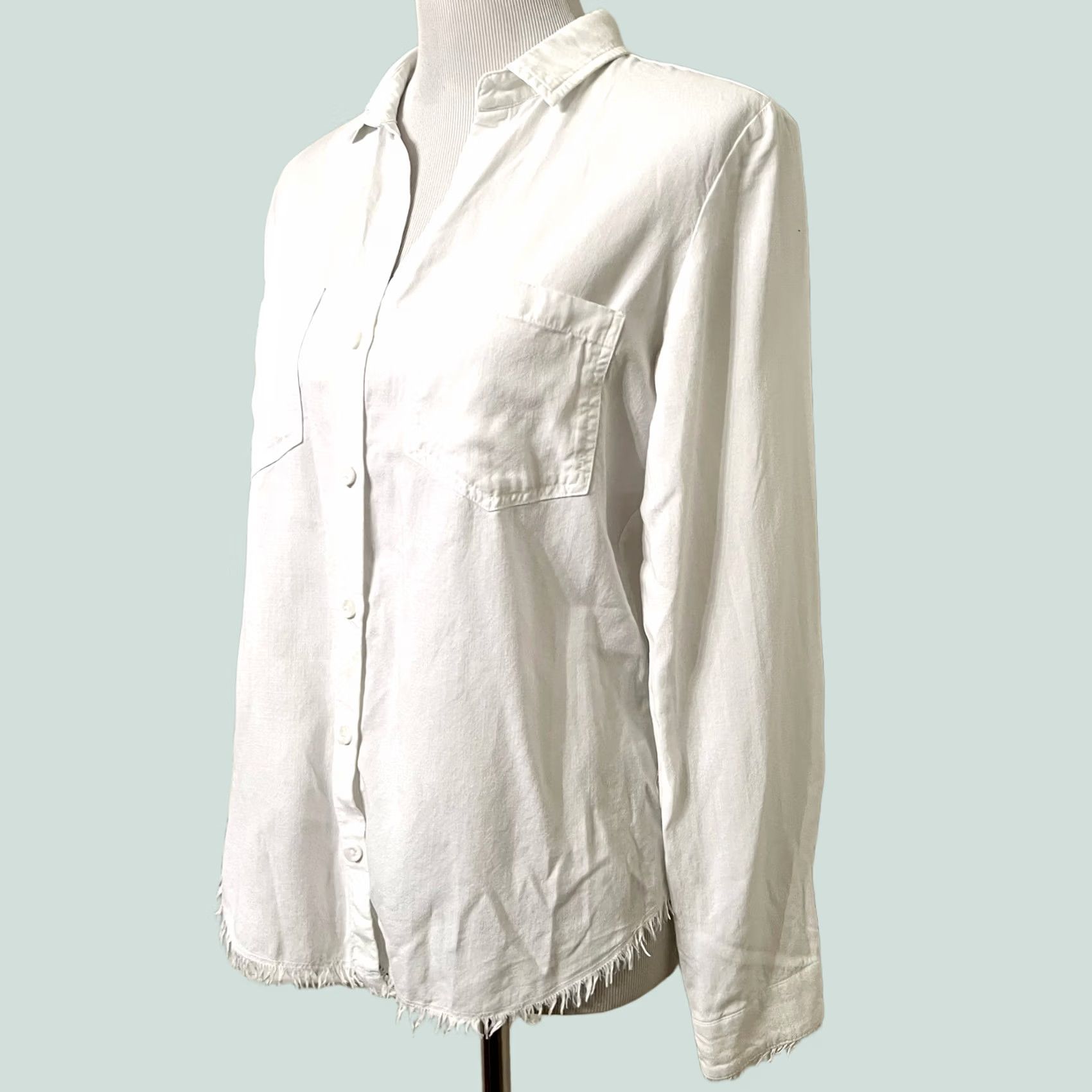 Anthropologie CLOTH & STONE Anthropologie White Button Up Top Tencel Fray Hem Long Sleeve XS Shirt Women XS White Button-Up Lyocell Size XS / US 0-2 / IT 36-38 - 1 Thumbnail