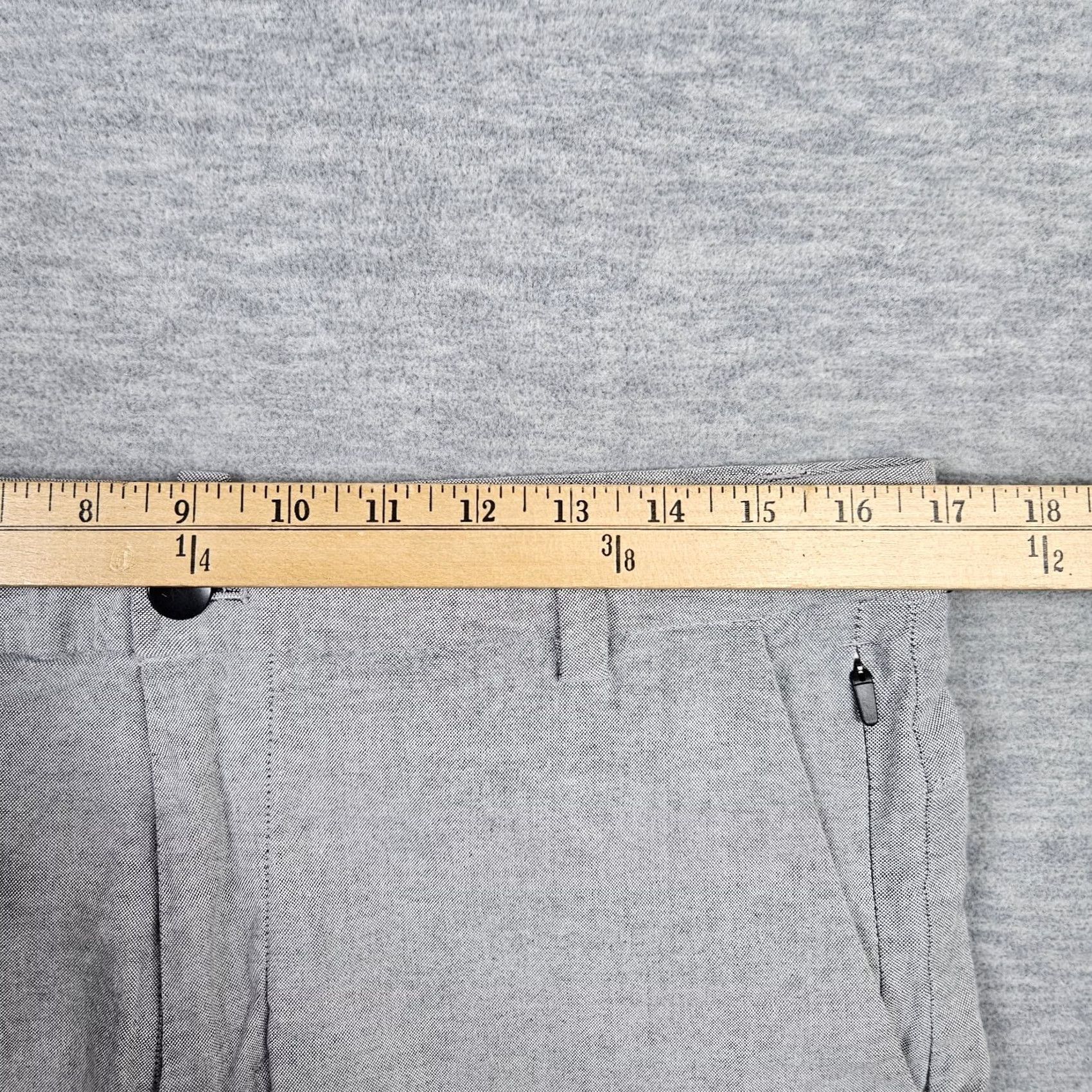Lululemon Lululemon Commission Short Qwick Oxford 9" Men's Light Gray Size 33 Size US 33 - 3 Thumbnail
