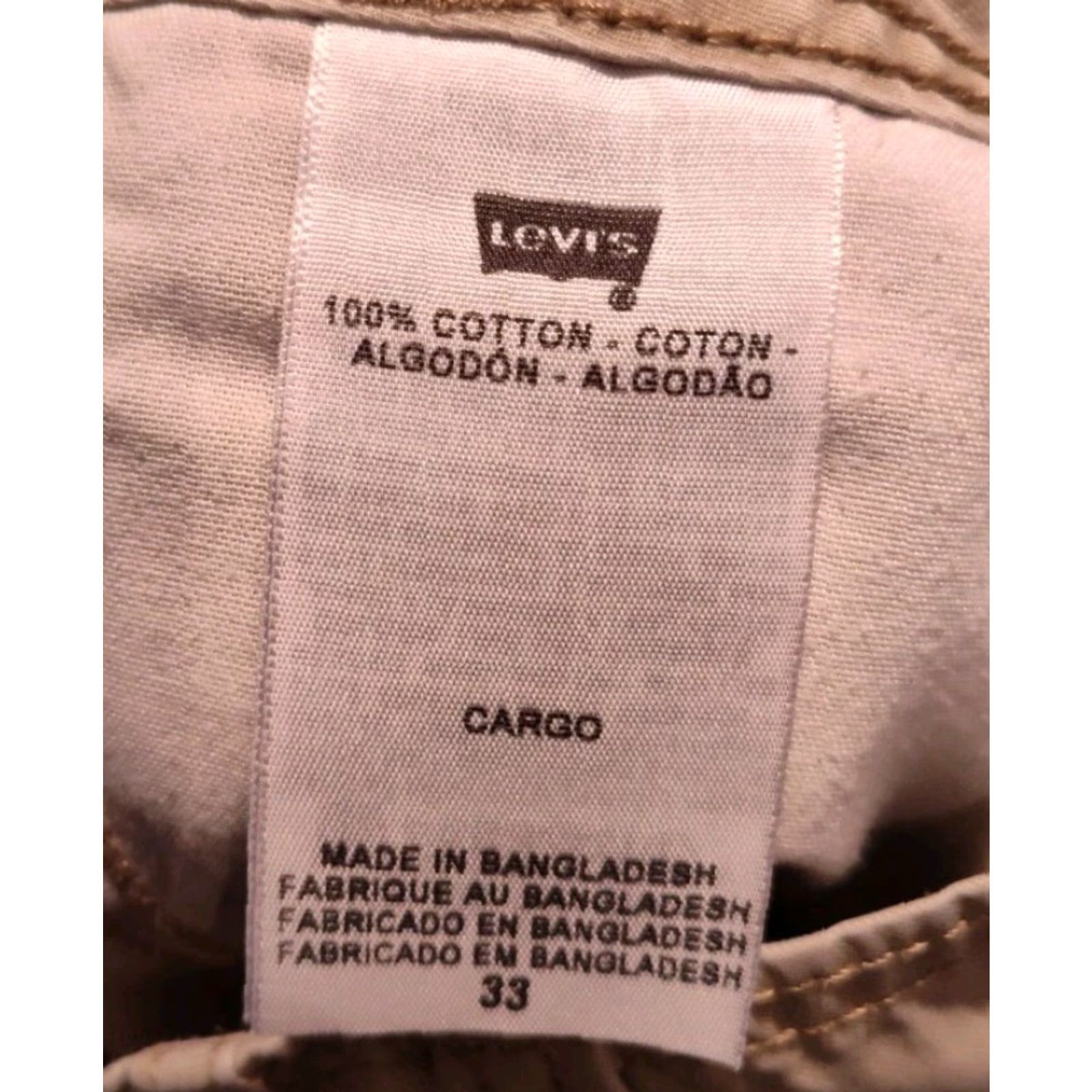 Levi's VINTAGE Levi's Cargo Shorts Men Size 33 Beige Summer Casual Travel Hiking Skate 10" Inseam Size US 33 - 3 Thumbnail