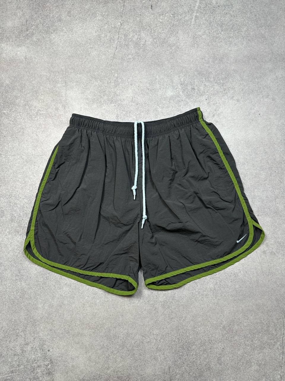 Nike Vintage Nike Nylon Shorts, Size XL – Lightweight Comfort Size US 36 / EU 52 - 1 Thumbnail