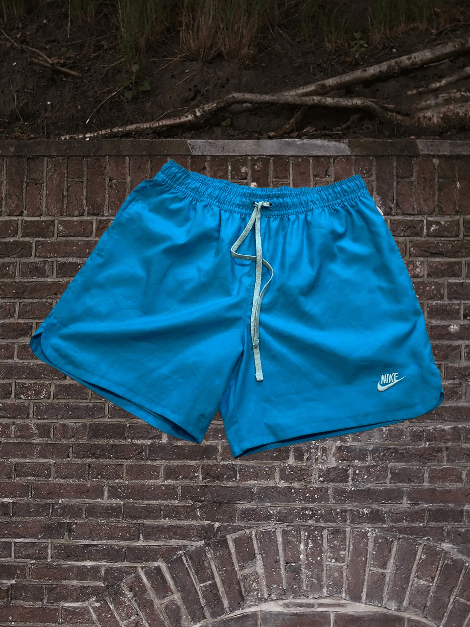 Nike Y2K shorts Nike logo blue Vintage Size US 34 / EU 50 - 1 Thumbnail