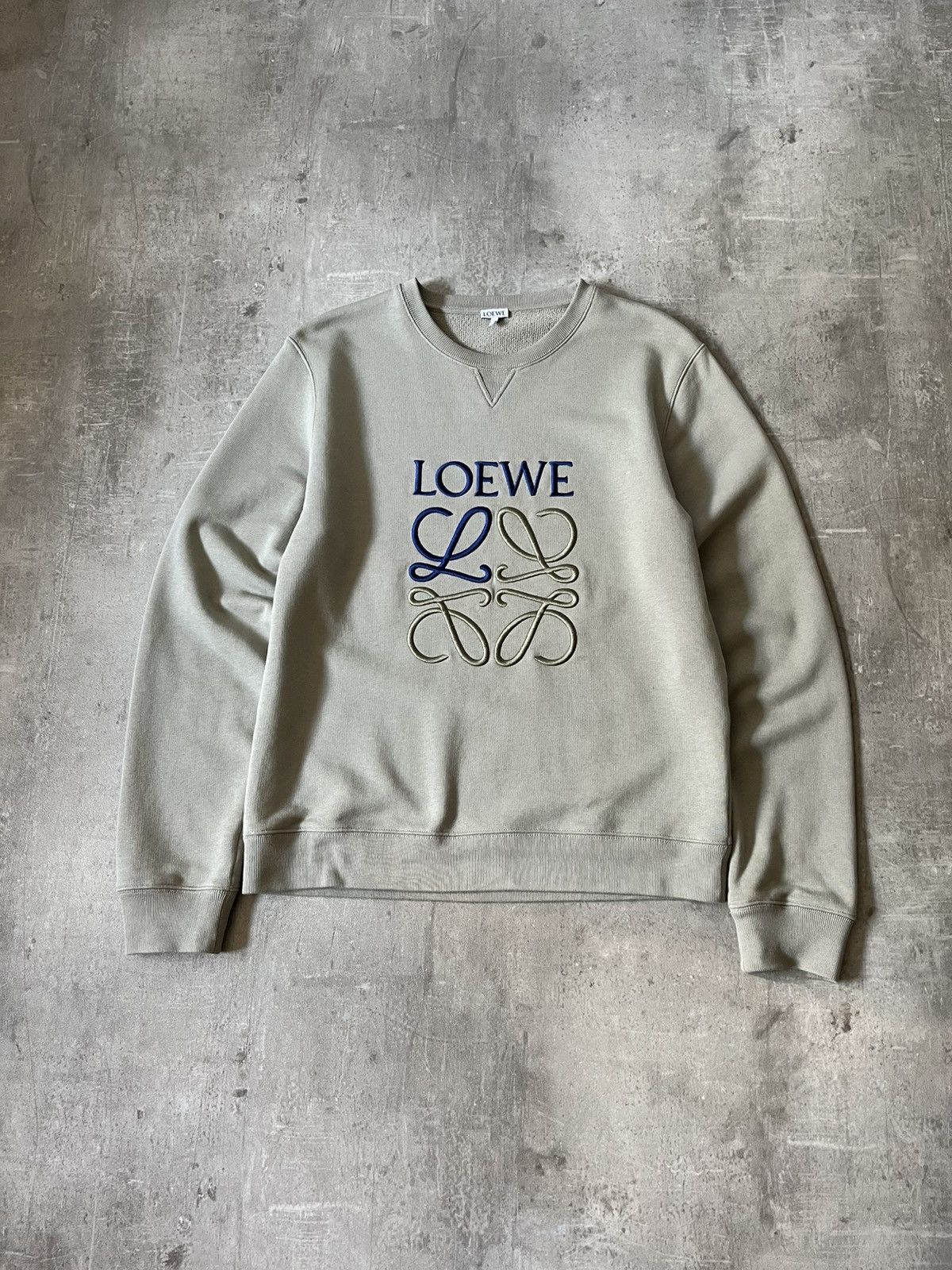 Loewe Loewe khaki embroidered logo sweatshirt by JW Anderson Size US L / EU 52-54 / 3 - 1 Thumbnail