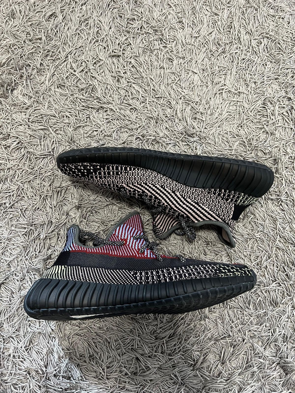 Adidas Adidas Yeezy Boost 350 V2 Yecheil Size US 9.5 / EU 42-43 - 1 Thumbnail