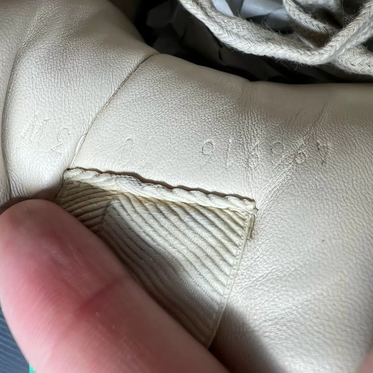 Gucci Gucci Rhyton Distressed Ivory 10/44 Size US 11 / EU 44 - 7 Thumbnail