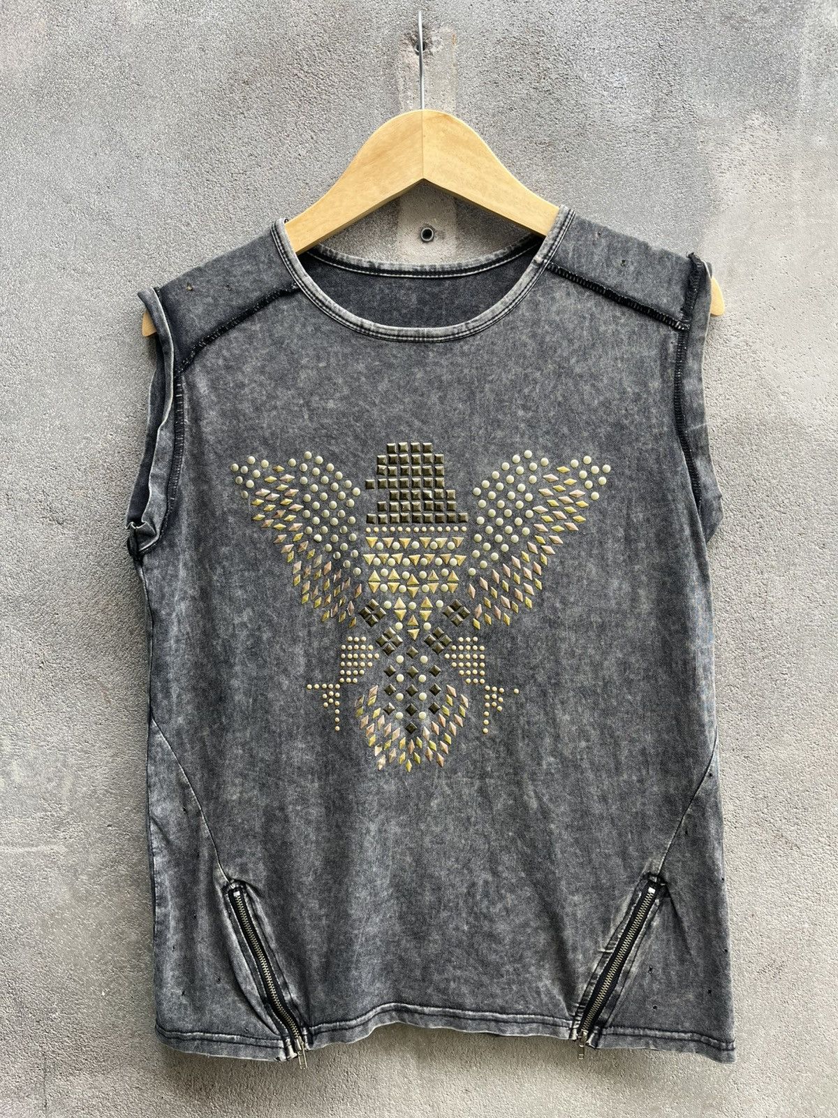 Le Grande Bleu (L.G.B.) Acid Wash Studded Sleeveles Tee – Zipper Split Hem Rock Punk Size US M / EU 48-50 / 2 - 1 Thumbnail