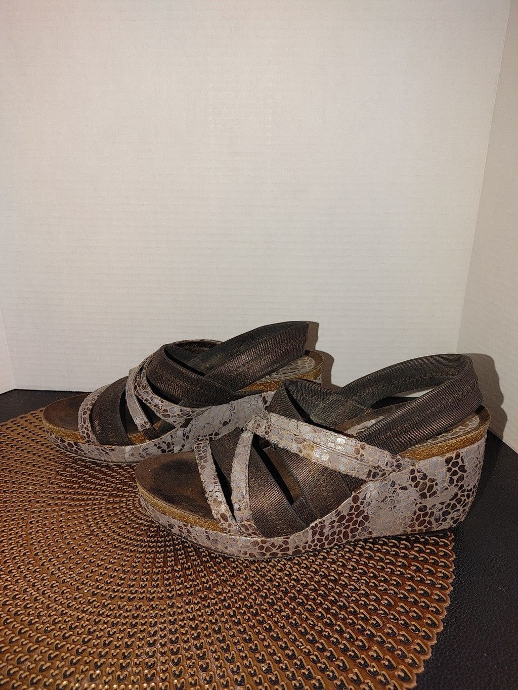 Donald Pliner Donald J Pliner Wedges Size 6 Size US 6 / IT 36 - 1 Thumbnail