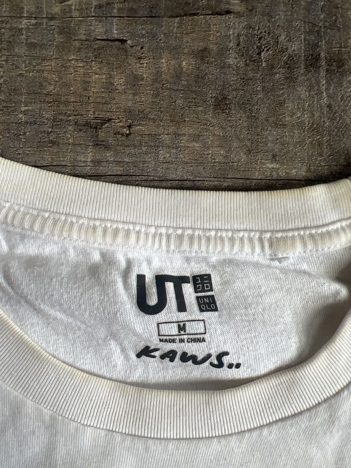Kaws Uniqlo X Kaws Size US S / EU 44-46 / 1 - 5 Thumbnail
