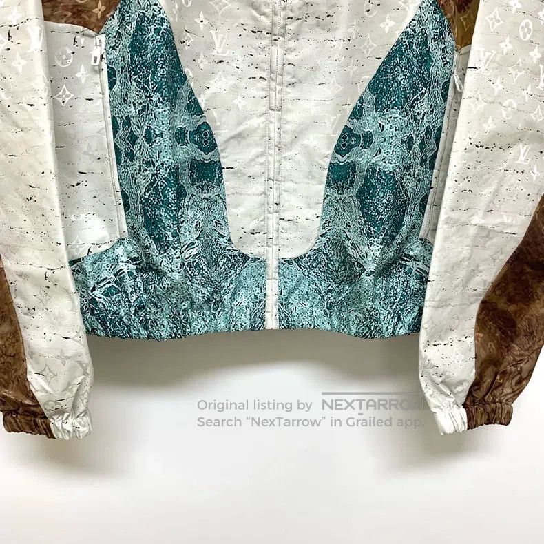 Louis Vuitton Louis Vuitton Marble full logo assault jacket Size US S / EU 44-46 / 1 - 4 Thumbnail