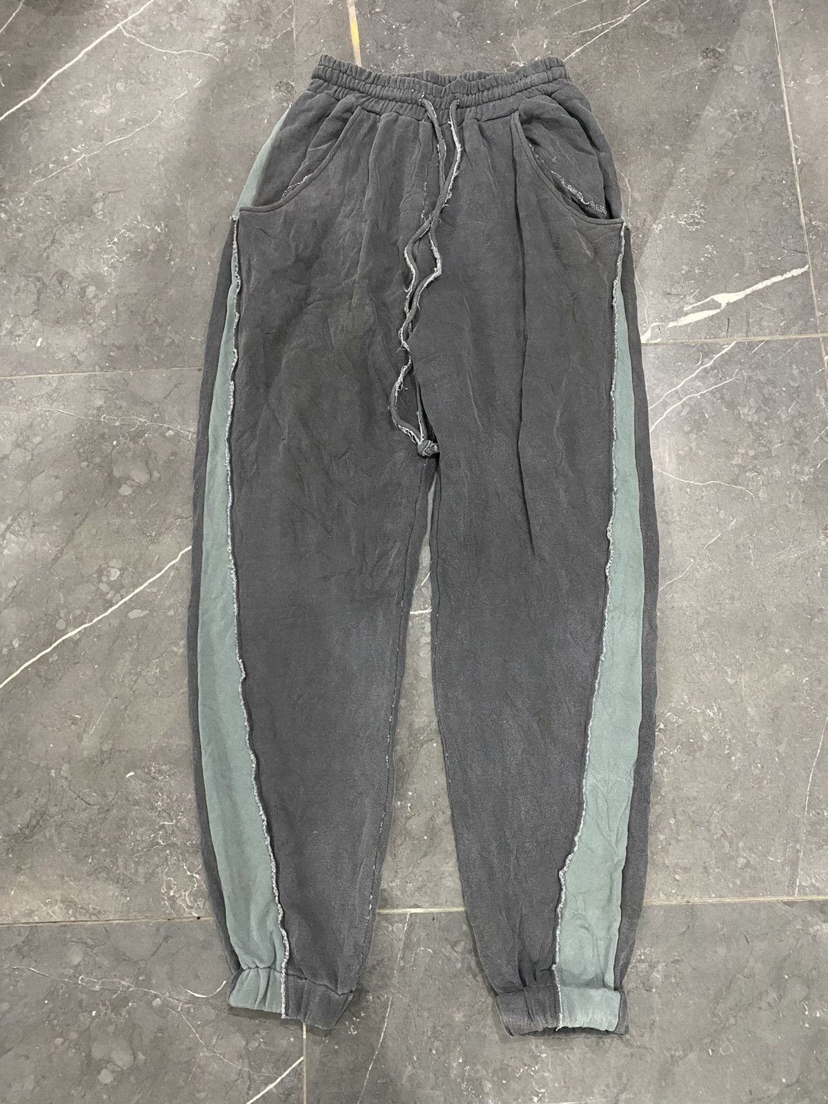Matin Kim Matin Kim Sweatpants Hybrid Archive Size US 32 / EU 48 - 1 Thumbnail