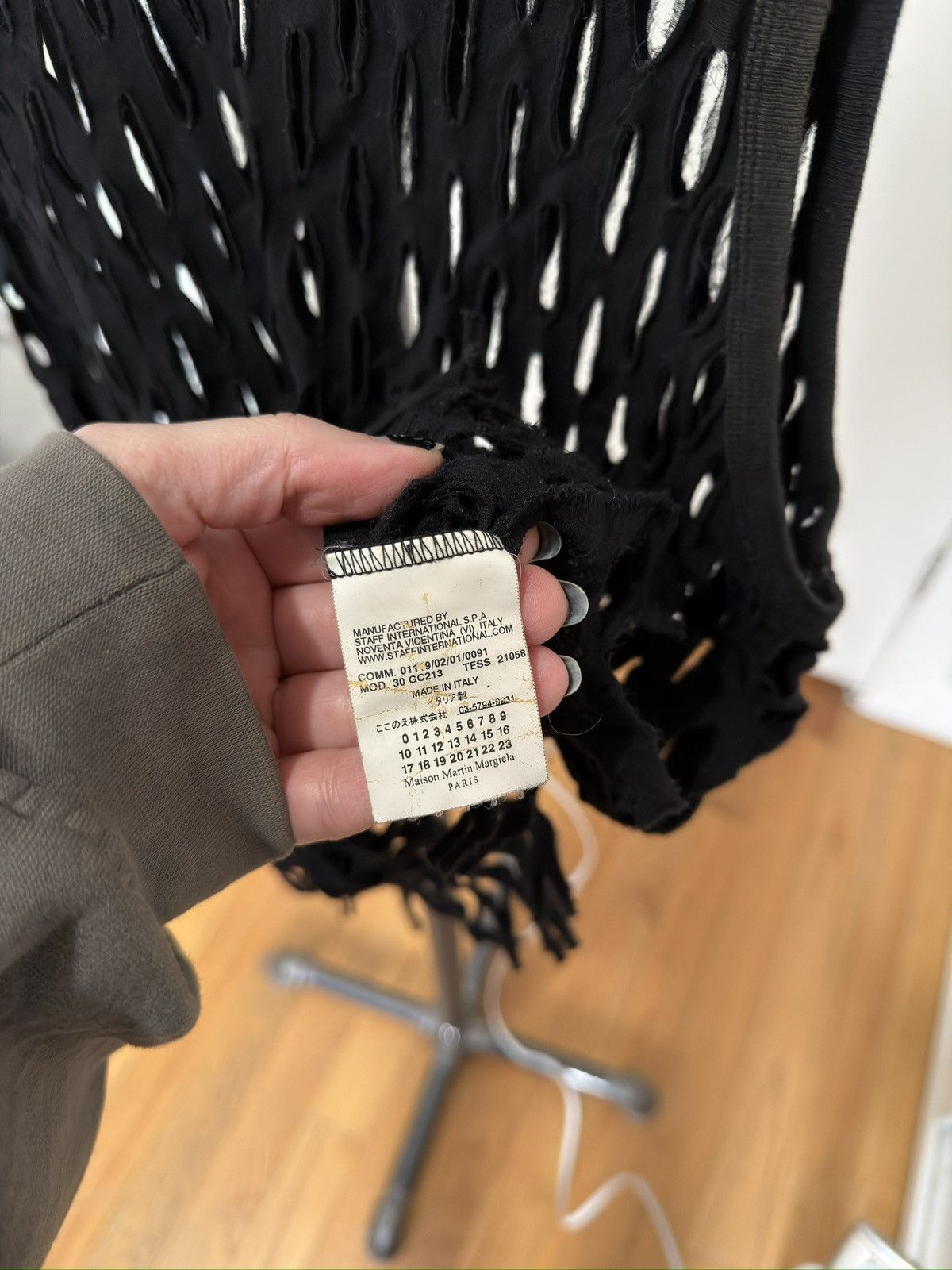 Maison Margiela SS09 Lasercut Black Tank Top Size US M / EU 48-50 / 2 - 4 Thumbnail