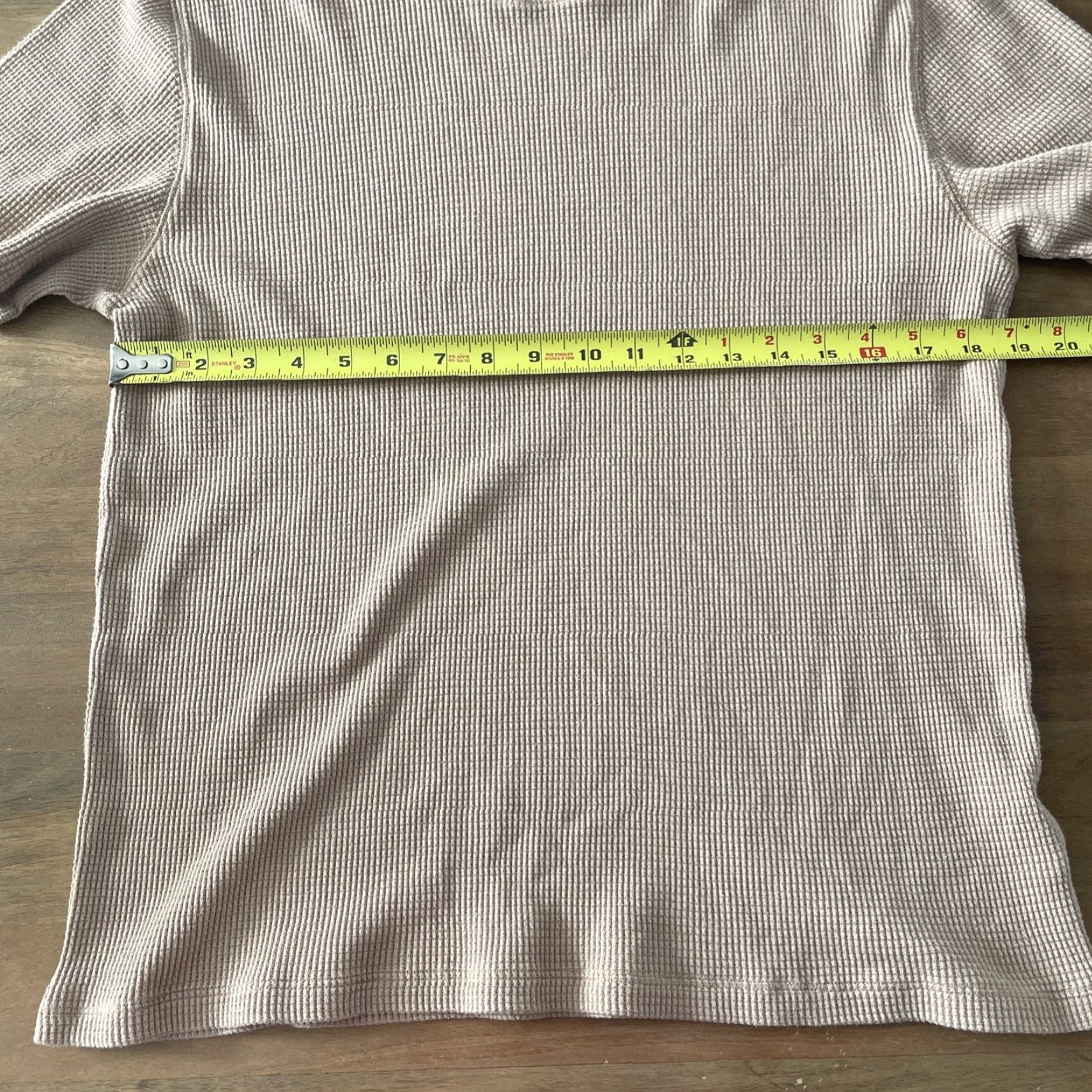 TNA Aritzia TNA Waffle Knit Top Shirt Women Small Beige/Clay Gauzy Short Sleeve Crew Neck Pullover Knit Casual Shirt Size S / US 4 / IT 40 - 5 Thumbnail