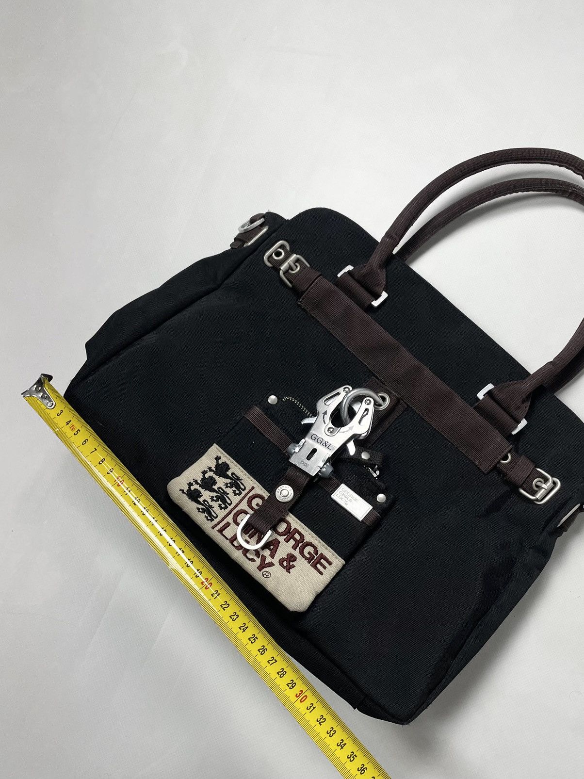 Japanese Brand George Gina & Lucy 👁️ Grace Vintage Black Carabiner Bag GGL Size ONE SIZE - 9 Thumbnail